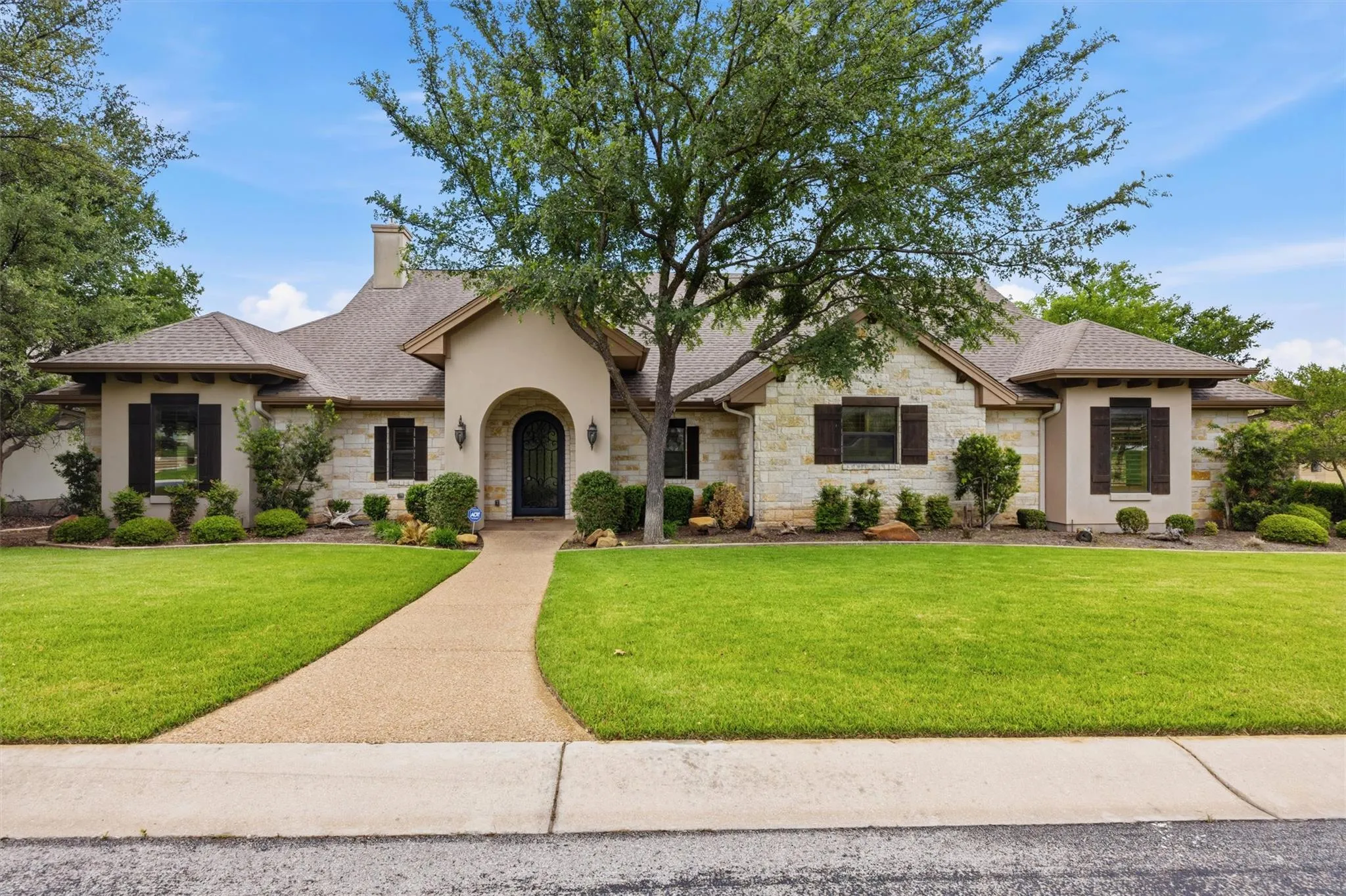 Photo of 203 PRISTINE LN, Georgetown, TX, 78633