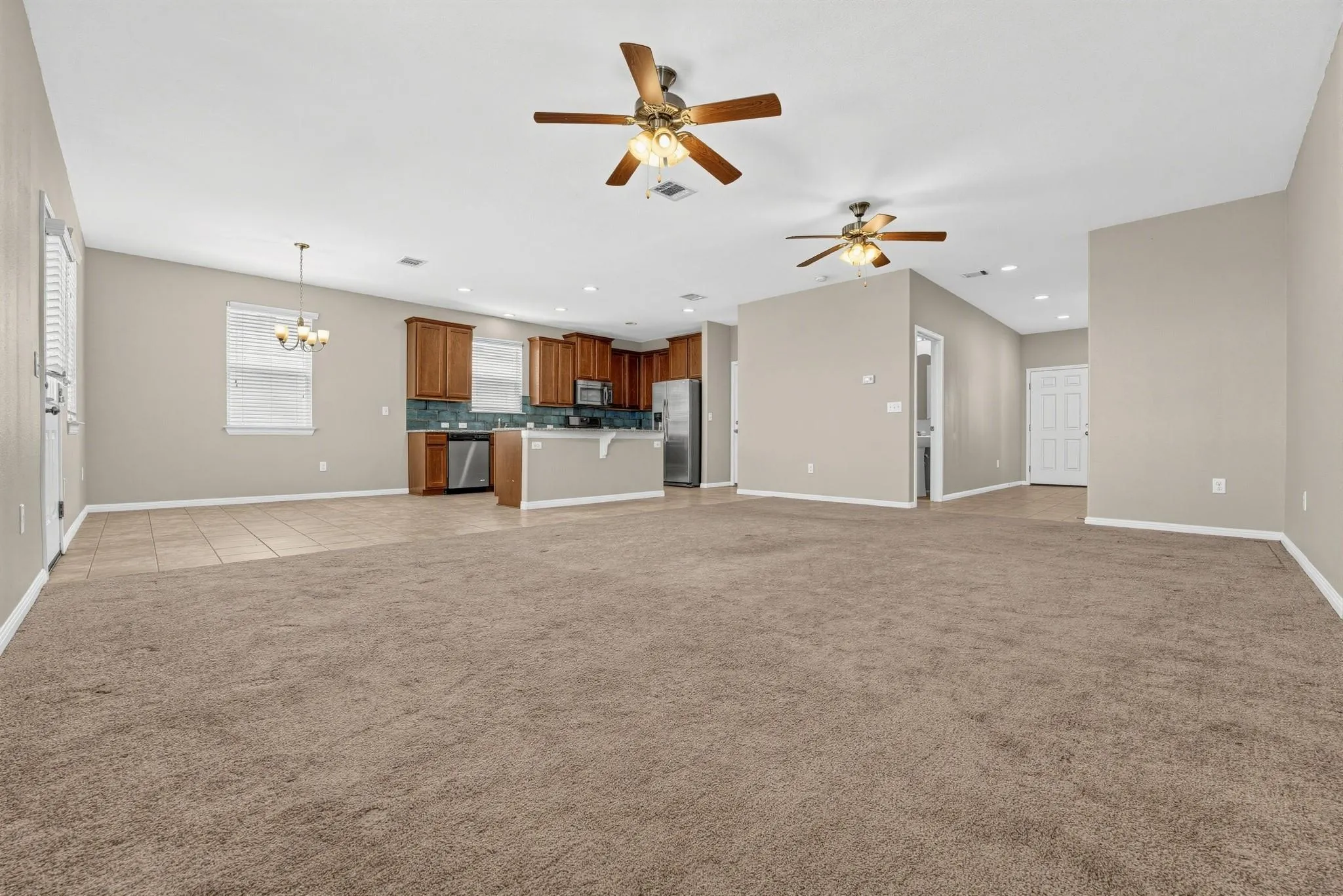 Photo 4 of 266 TWISTED OAKS LN