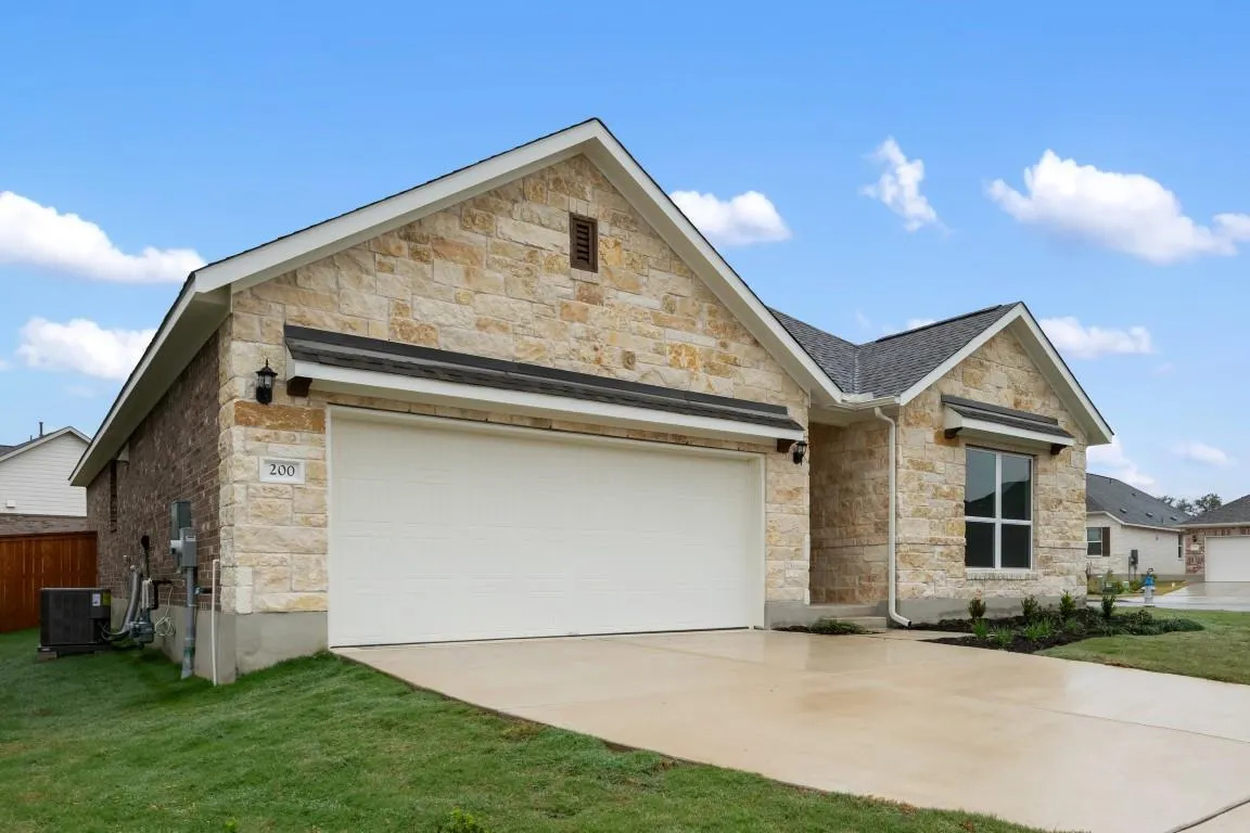 Photo 2 of 313 POSSUMHAW LN