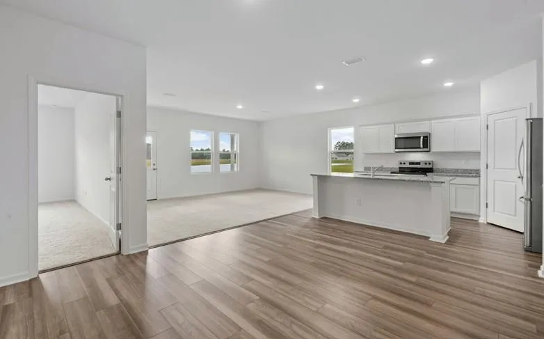 Photo 5 of 348 SIEDERS ST
