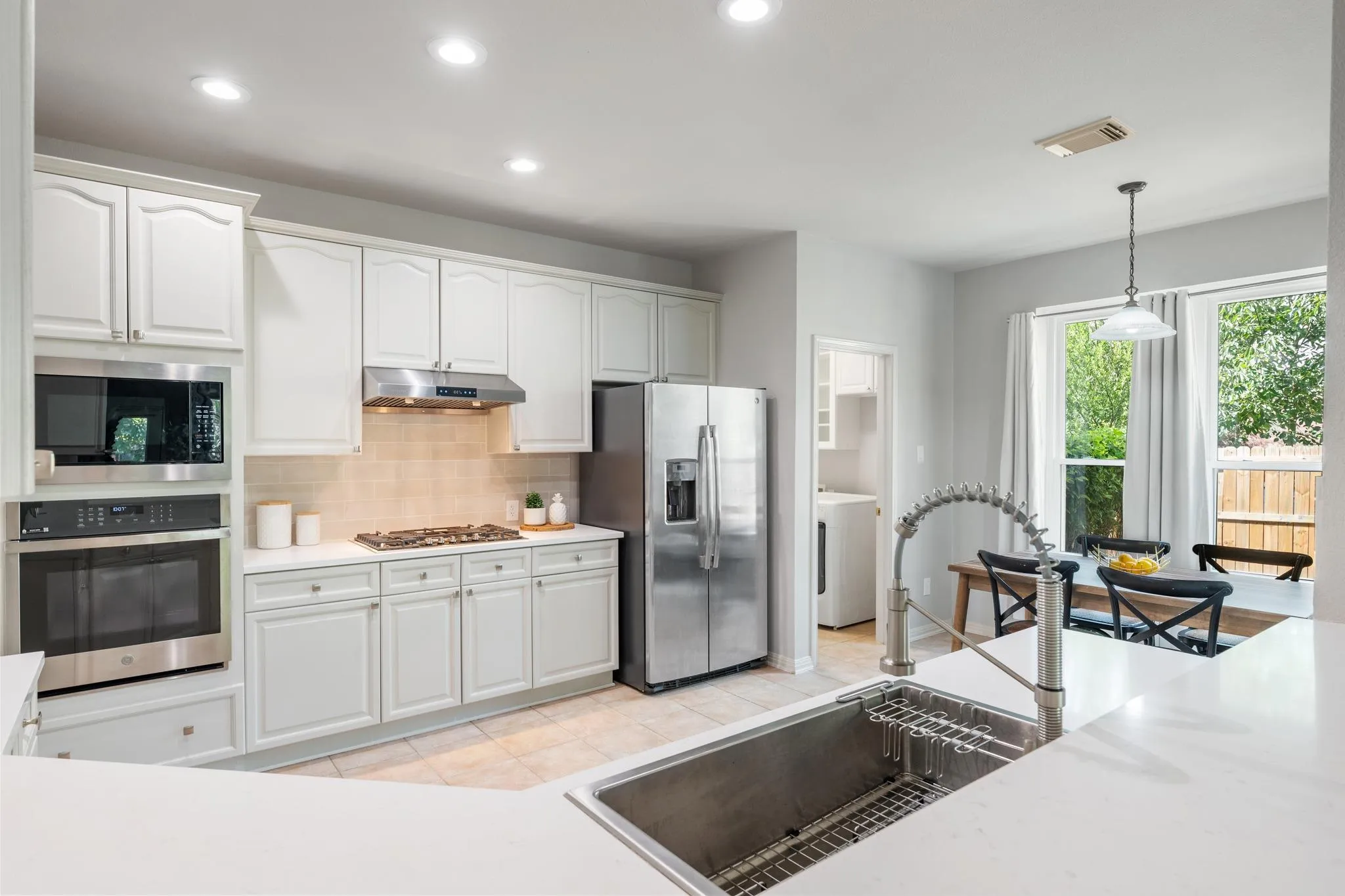 Photo 5 of 10808 BEACHMONT LN