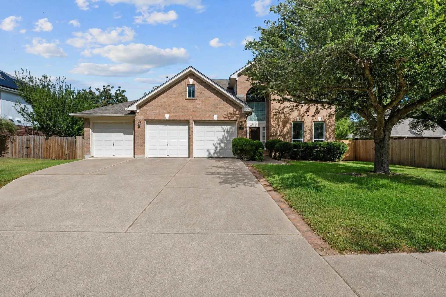 Photo of 10808 BEACHMONT LN, Austin, TX, 78739
