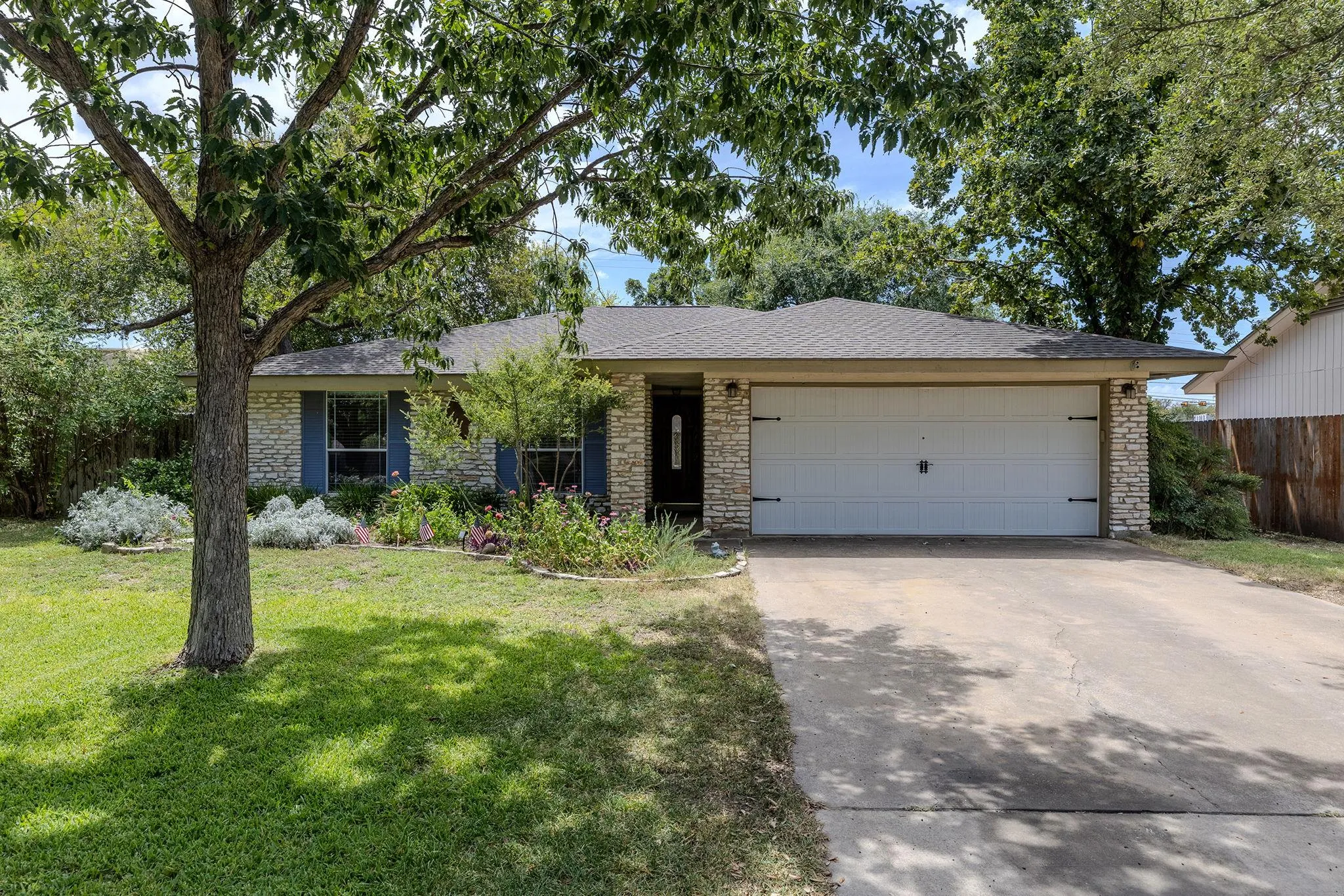 Photo of 8509 SLANT OAK DR, Austin, TX, 78729