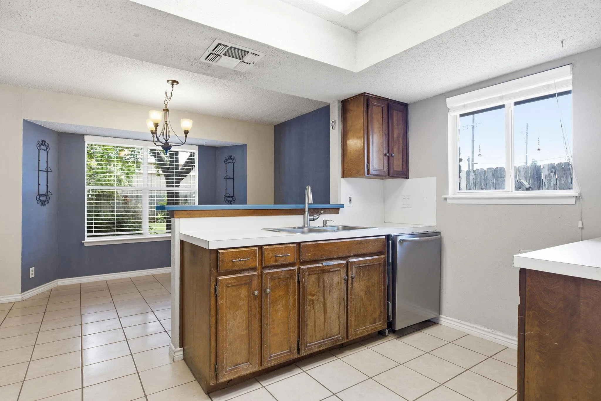 Photo 2 of 8509 SLANT OAK DR