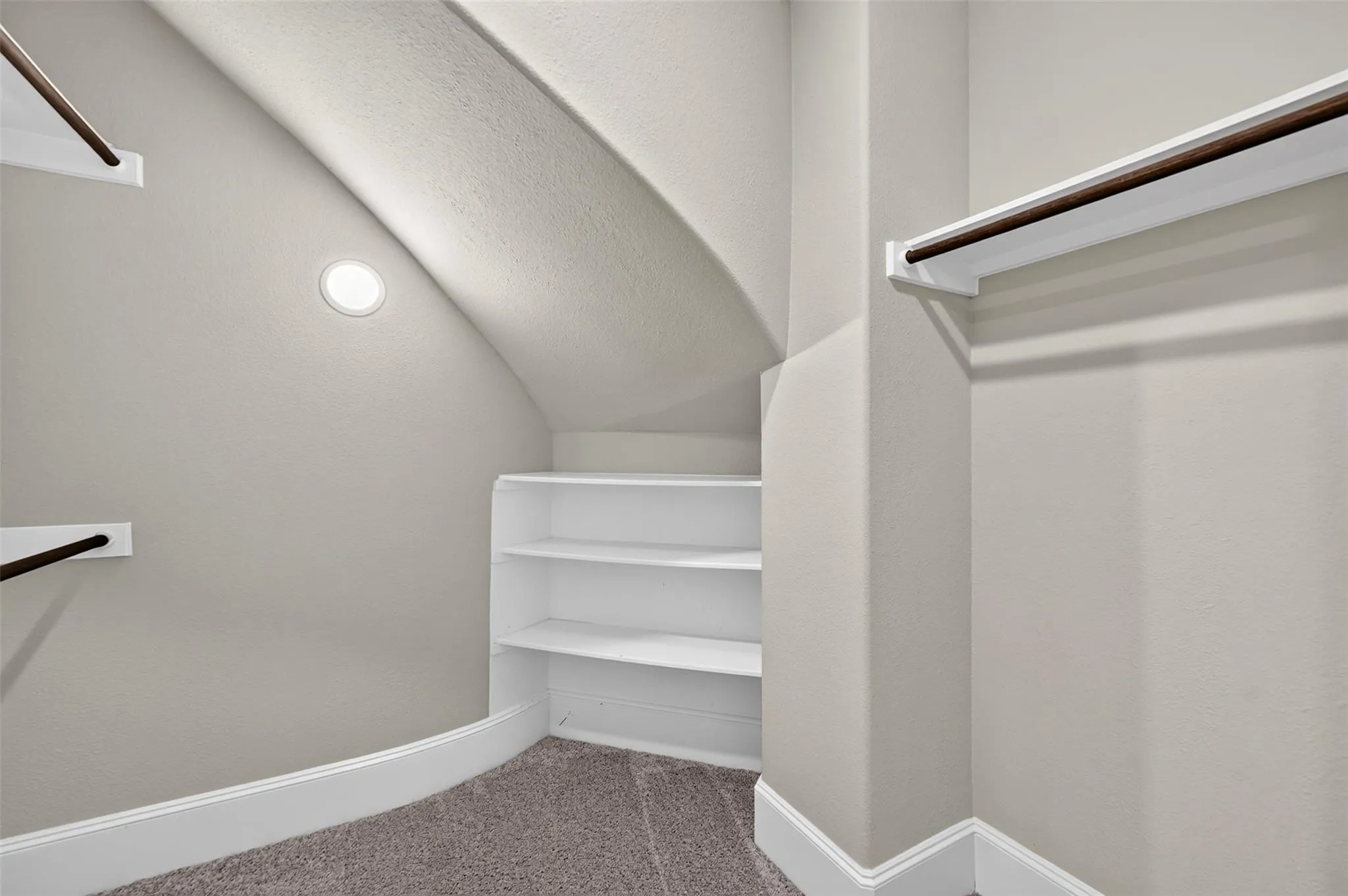 Photo 4 of 2400 SUNSET VISTA CIR #39