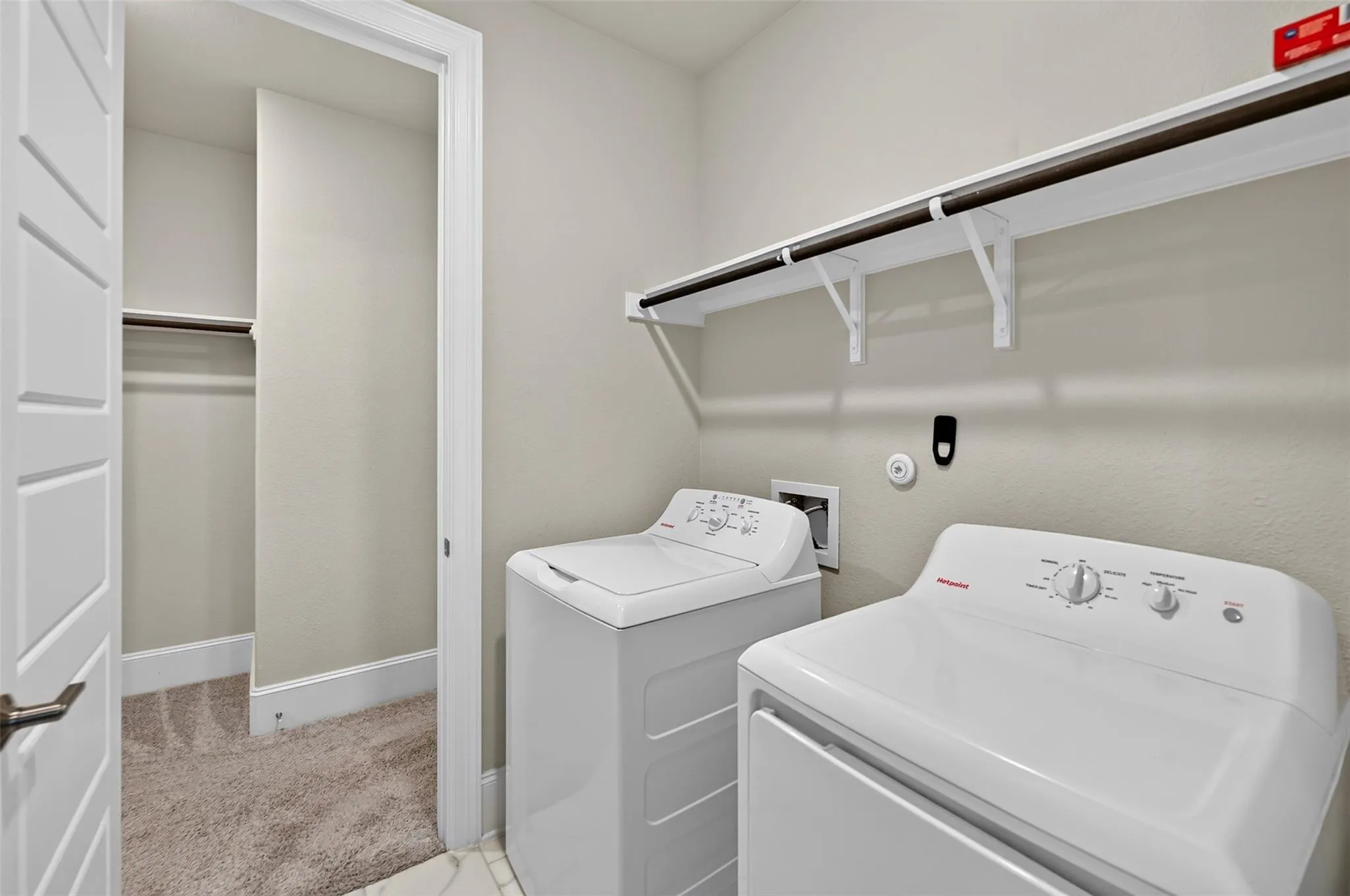 Photo 5 of 2400 SUNSET VISTA CIR #39