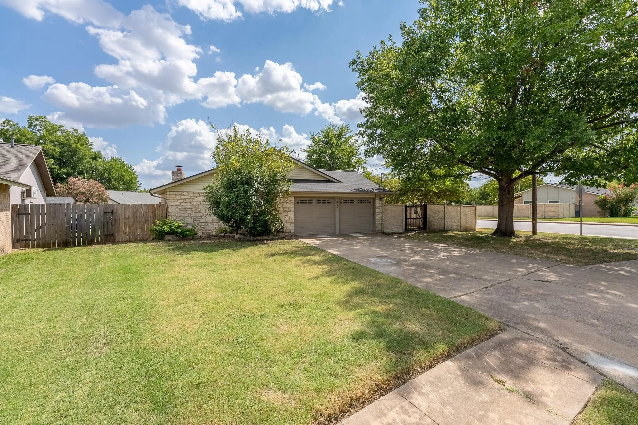 Photo of 1201 WAYNE DR, Round Rock, TX, 78664