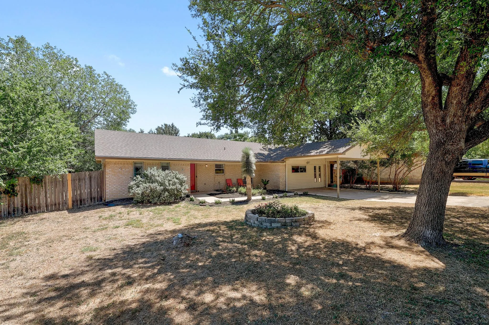 Photo 2 of 602 MEADOWBROOK DR