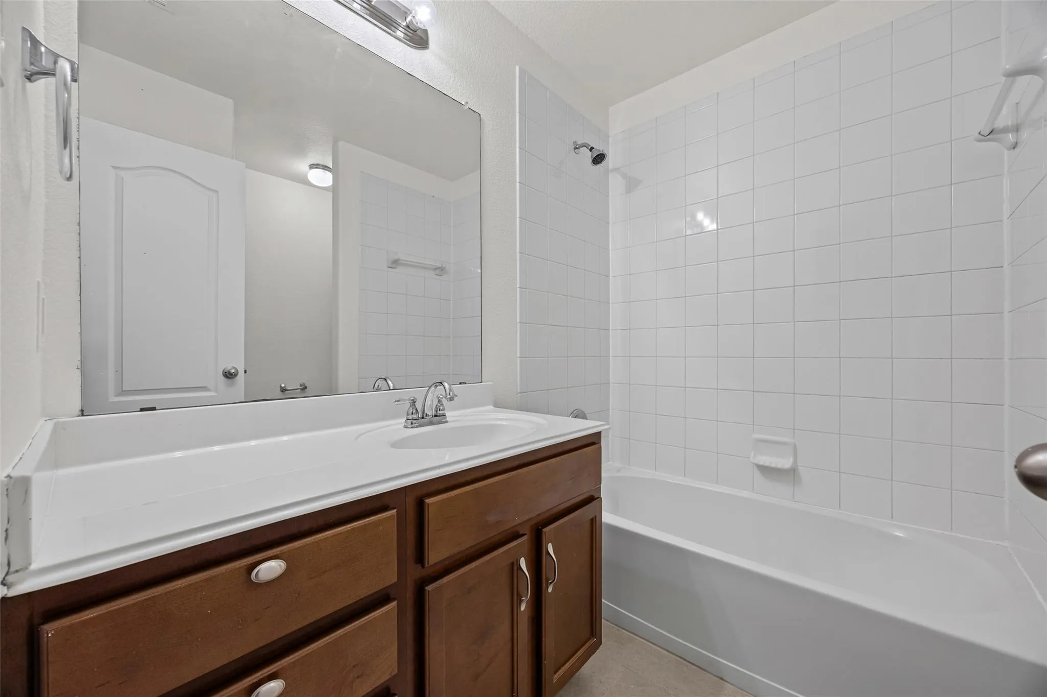 Photo 5 of 229 WICKER PARK WAY