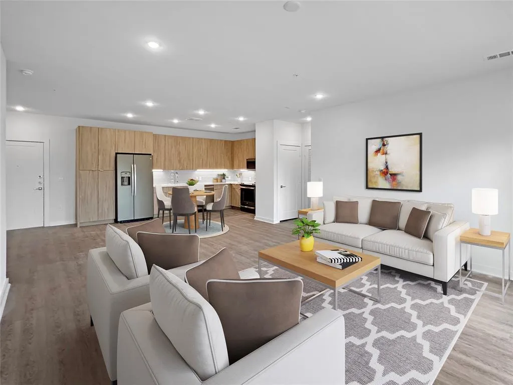 Photo 2 of 4802 S CONGRESS AVE #324