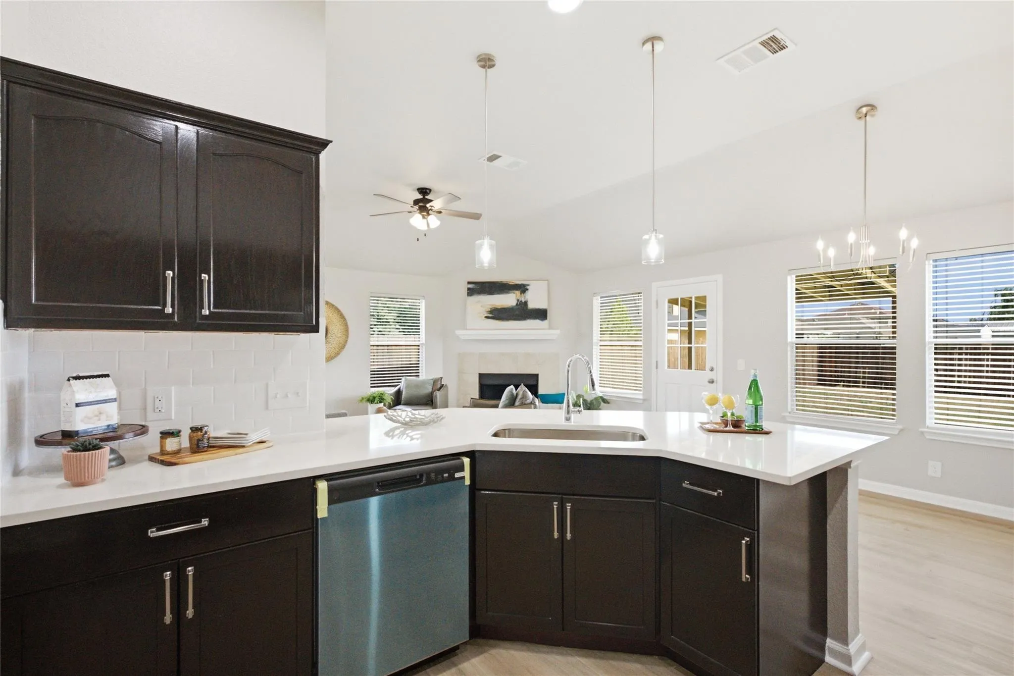 Photo 5 of 107 FISHBAUGH LN