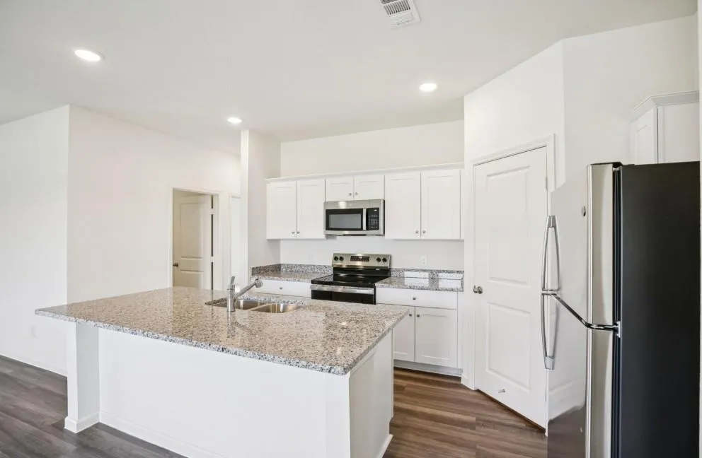 Photo 3 of 328 SIEDERS ST