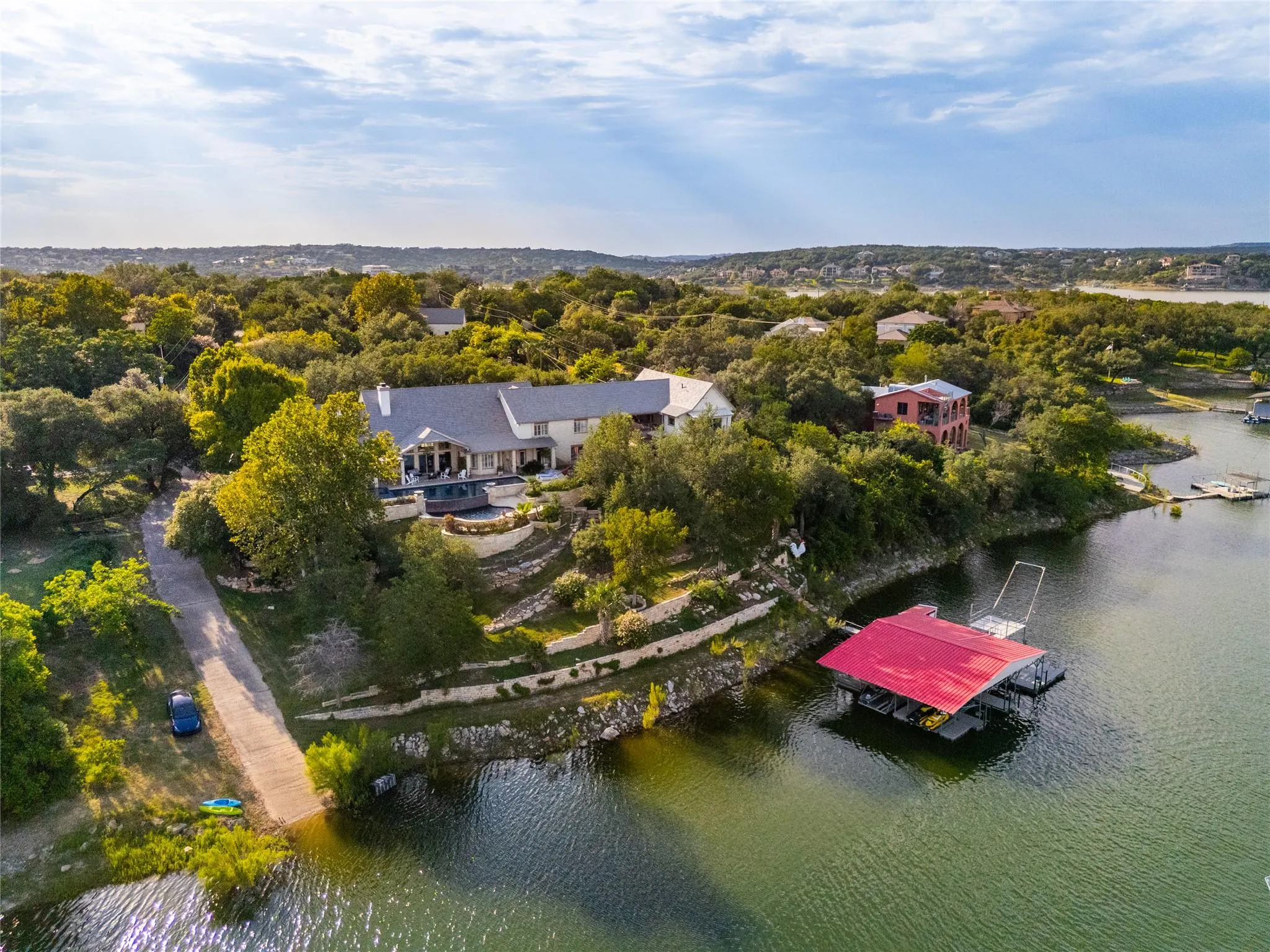 Photo of 805 BROOKS HOLLOW RD, Lakeway, TX, 78734
