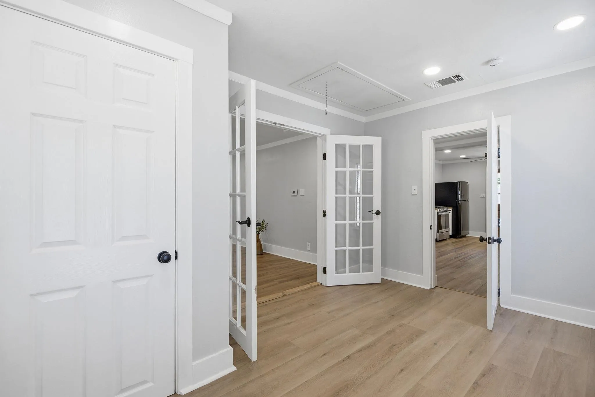 Photo 3 of 110 FALLWELL ST