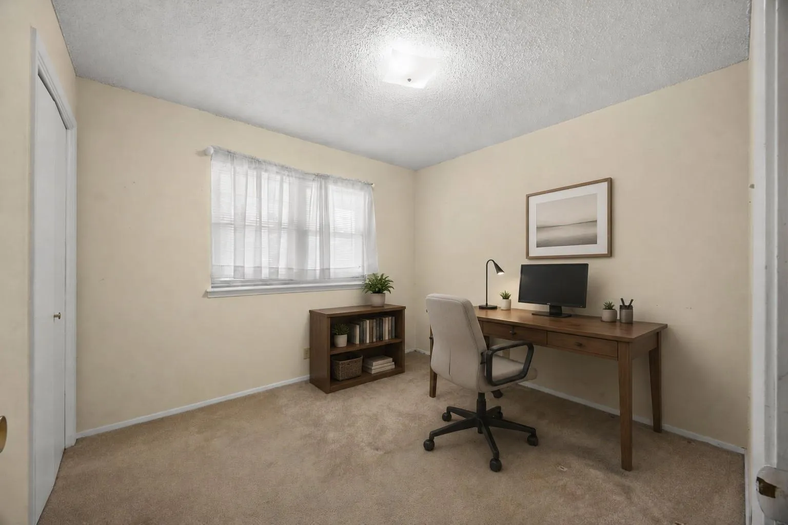 Photo 5 of 9713 DALLUM DR