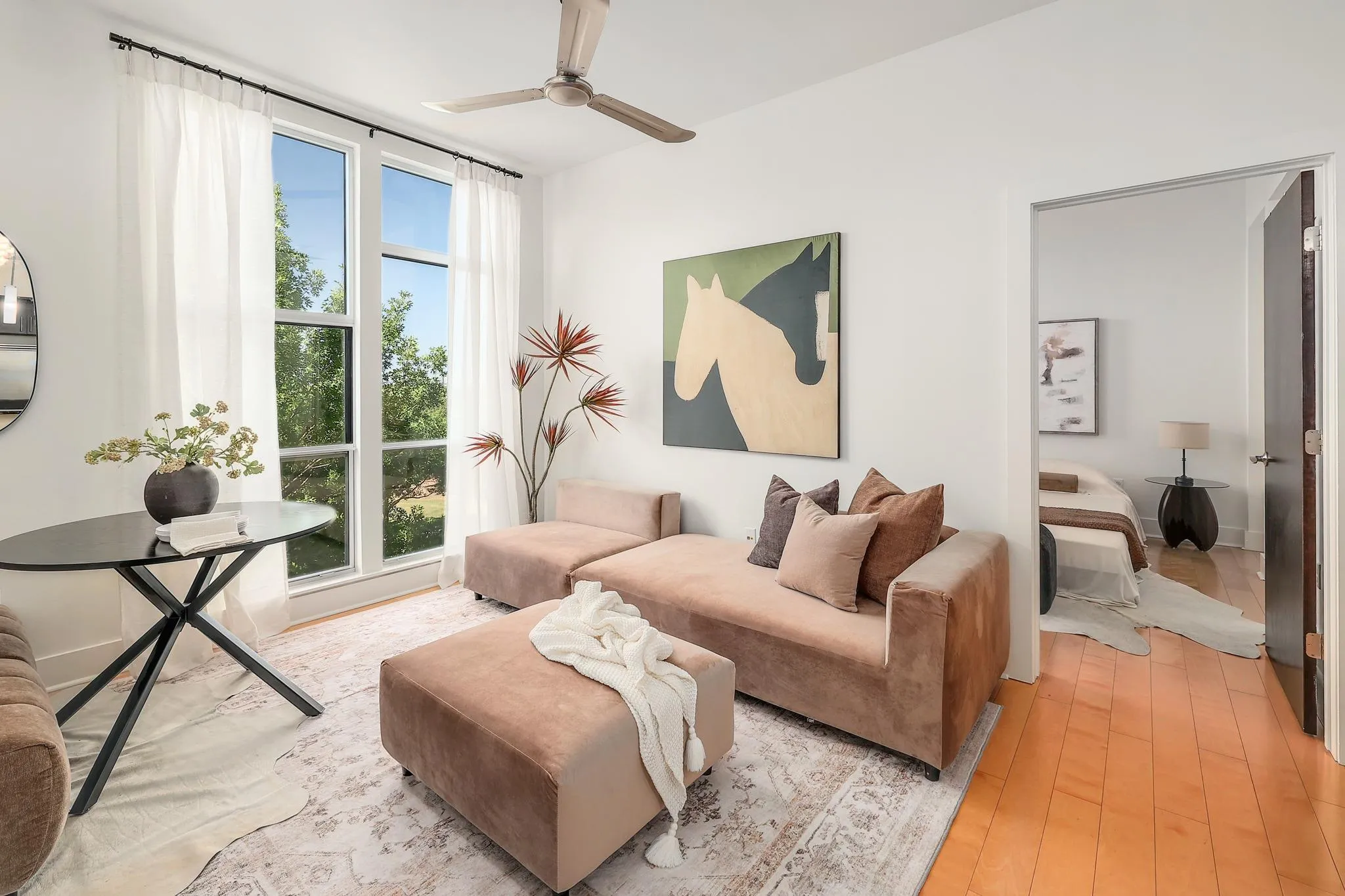 Photo 2 of 1320 ROBERT BROWNING ST #308
