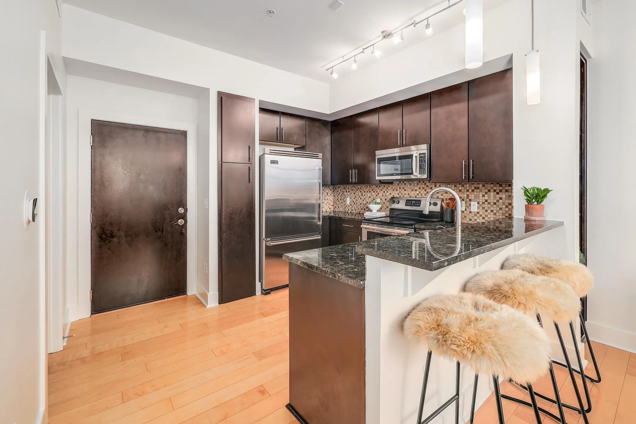 Photo 5 of 1320 ROBERT BROWNING ST #308