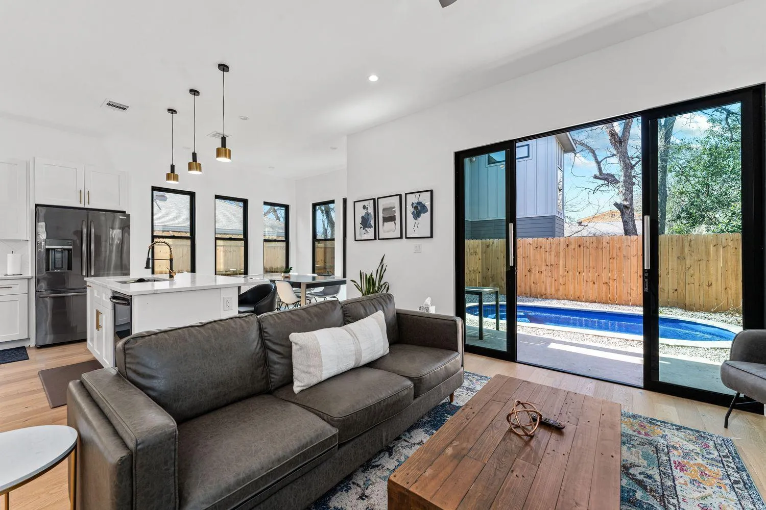 Photo 3 of 910 TILLERY ST #A & B