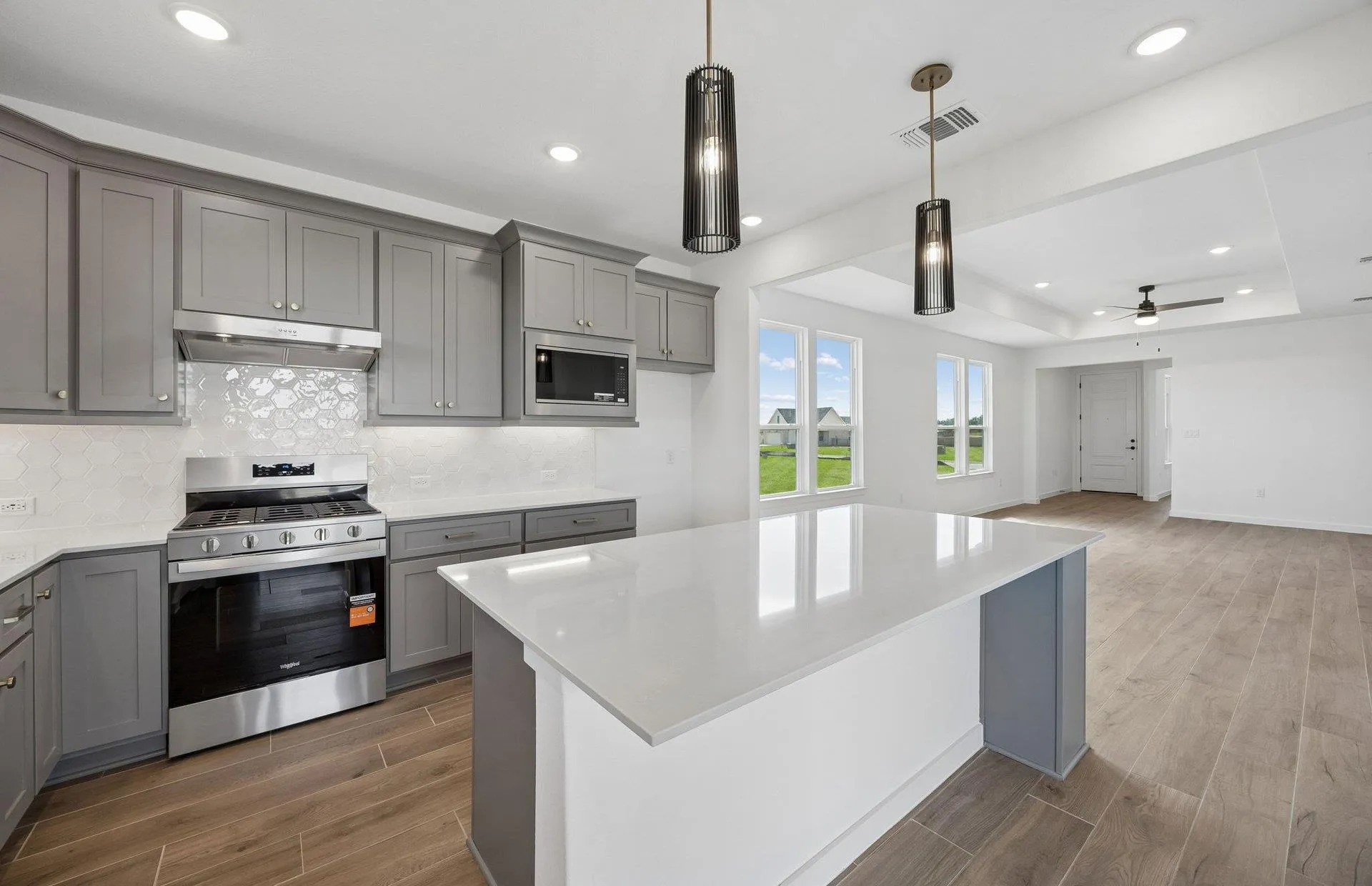Photo 5 of 204 FRONTERA DR
