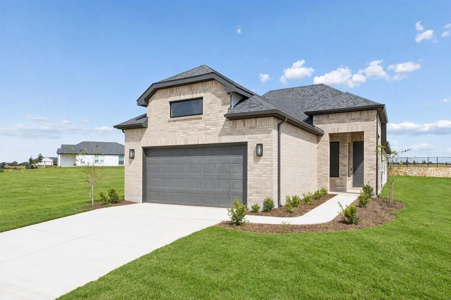 Photo 2 of 204 FRONTERA DR