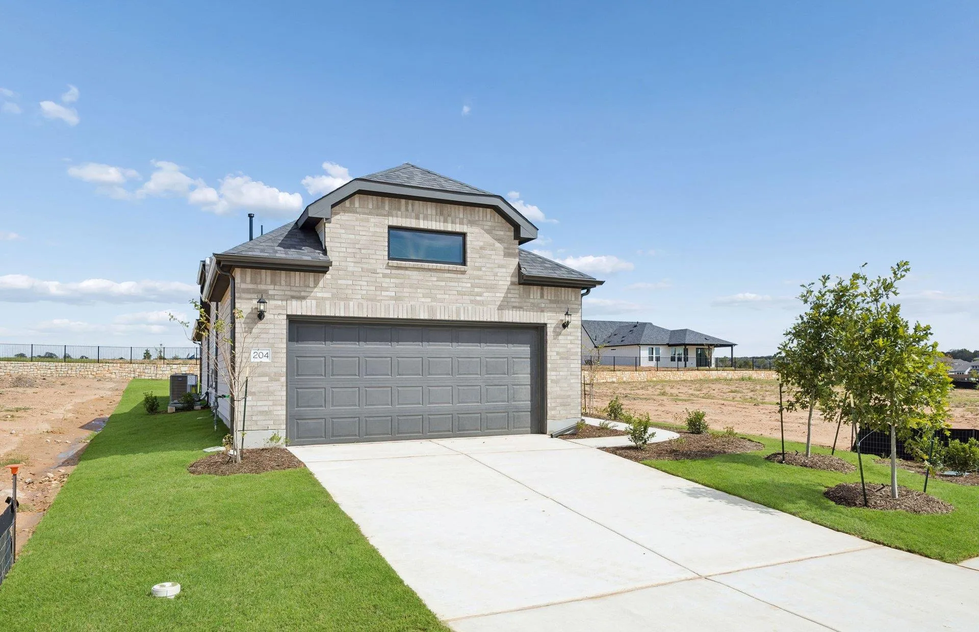 Photo 3 of 204 FRONTERA DR