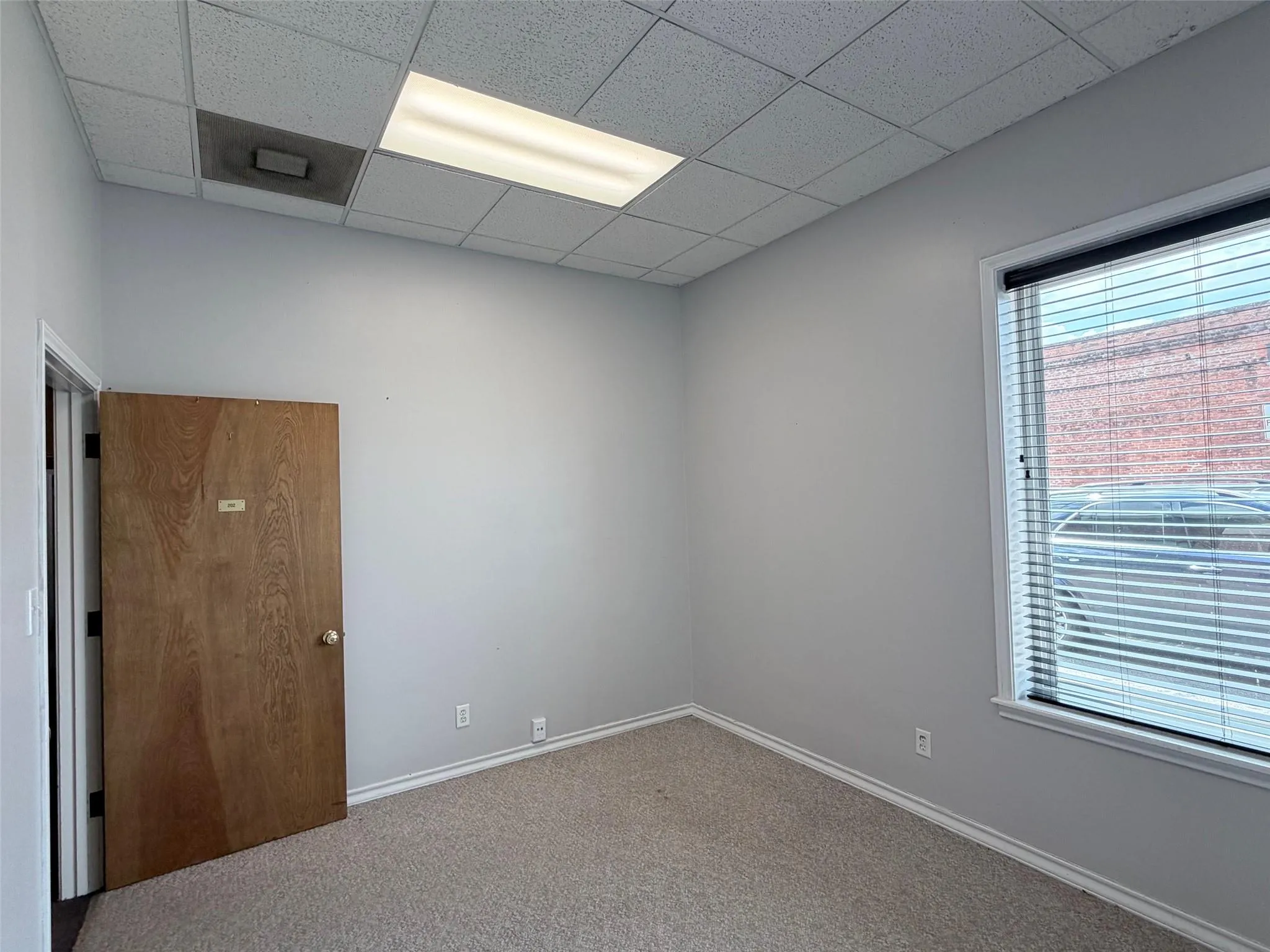 Photo 4 of 702 CHESTNUT ST #202