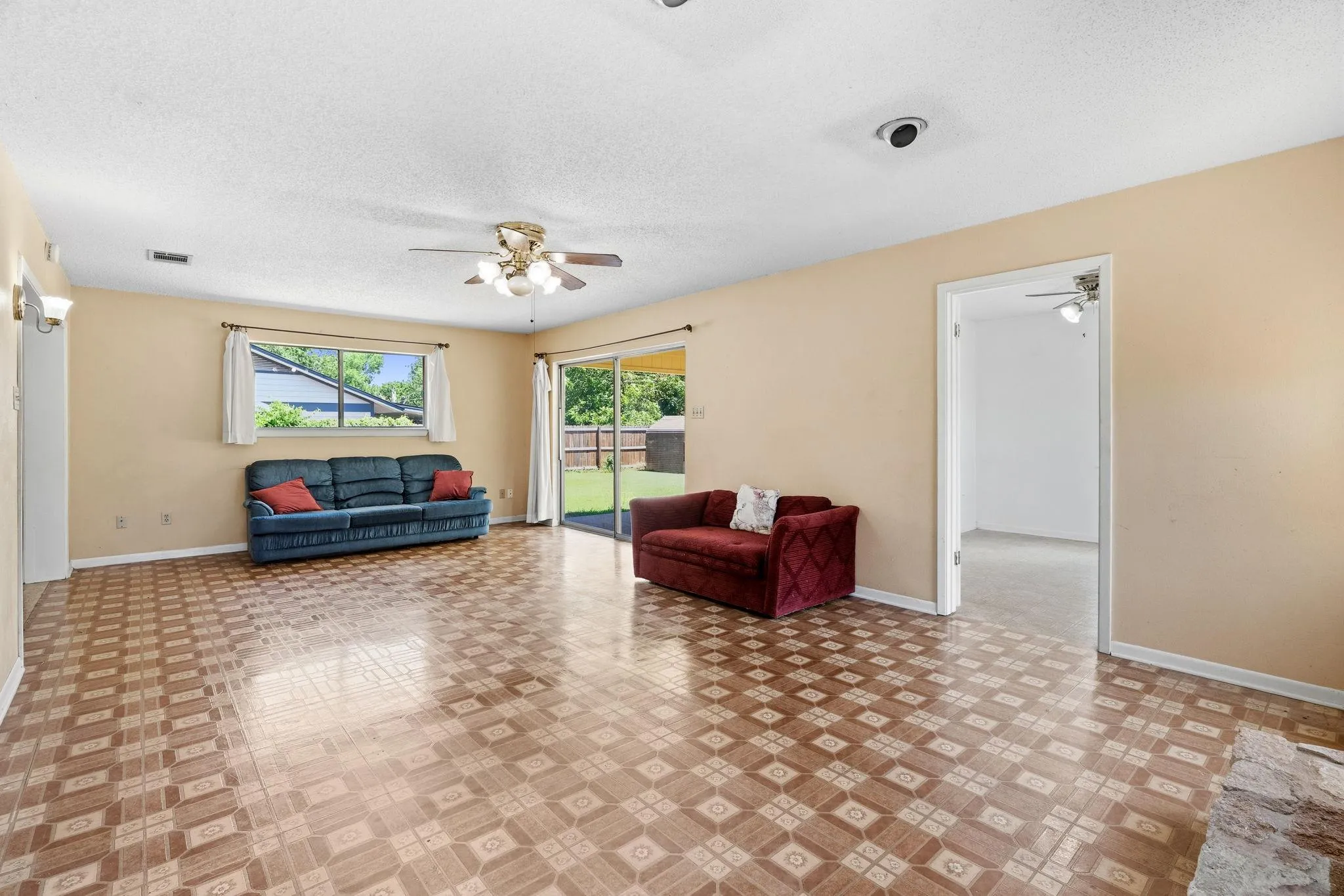 Photo 4 of 3007 GREAT VALLEY DR