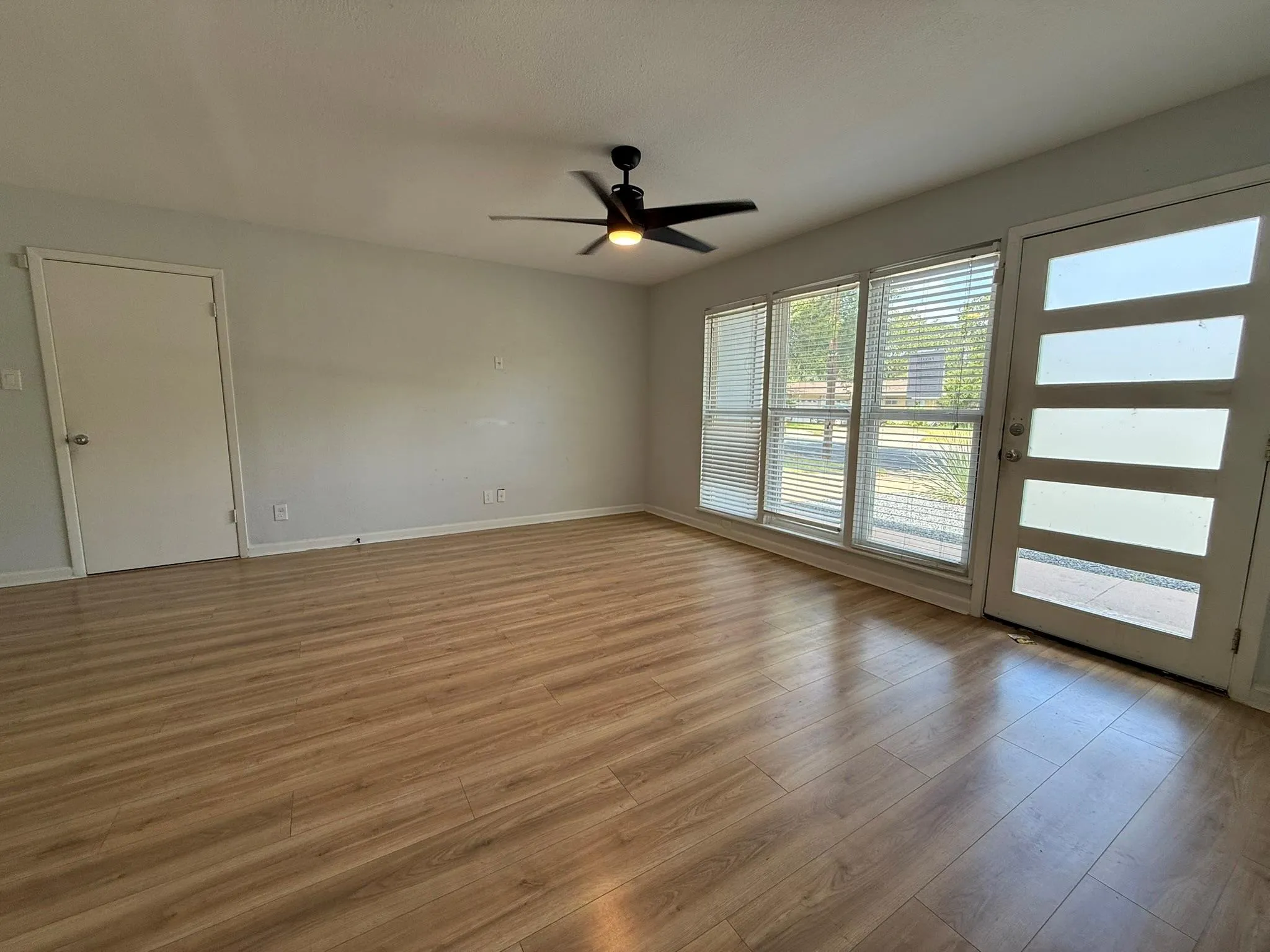 Photo 2 of 509 RAMBLE LN