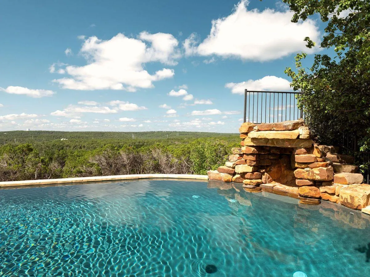 Photo of 7319 YAUPON DR, Austin, TX, 78759