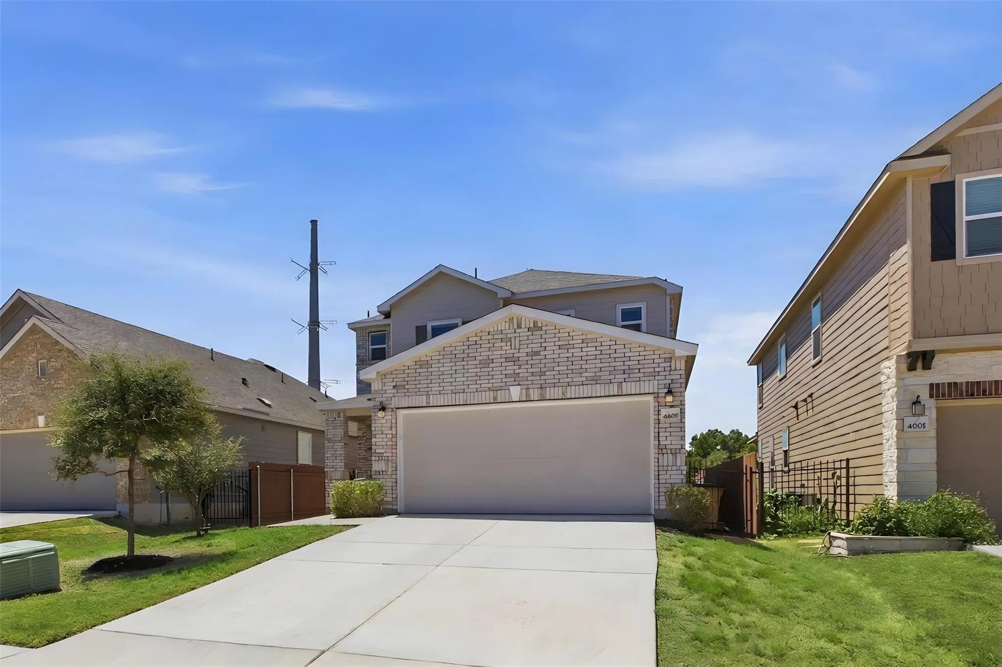 Photo 3 of 4605 COLMAR DR