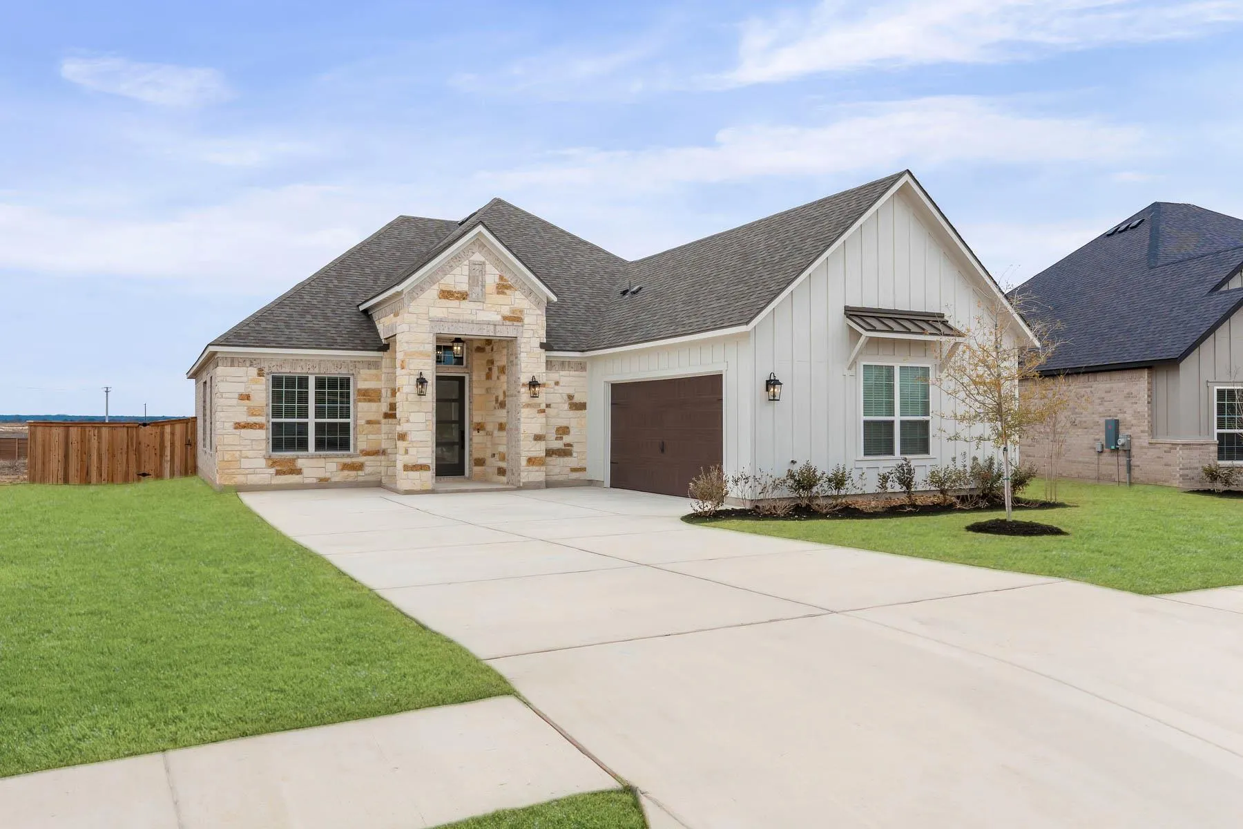 Photo of 305 KANARRA CREEK RD, Jarrell, TX, 76537