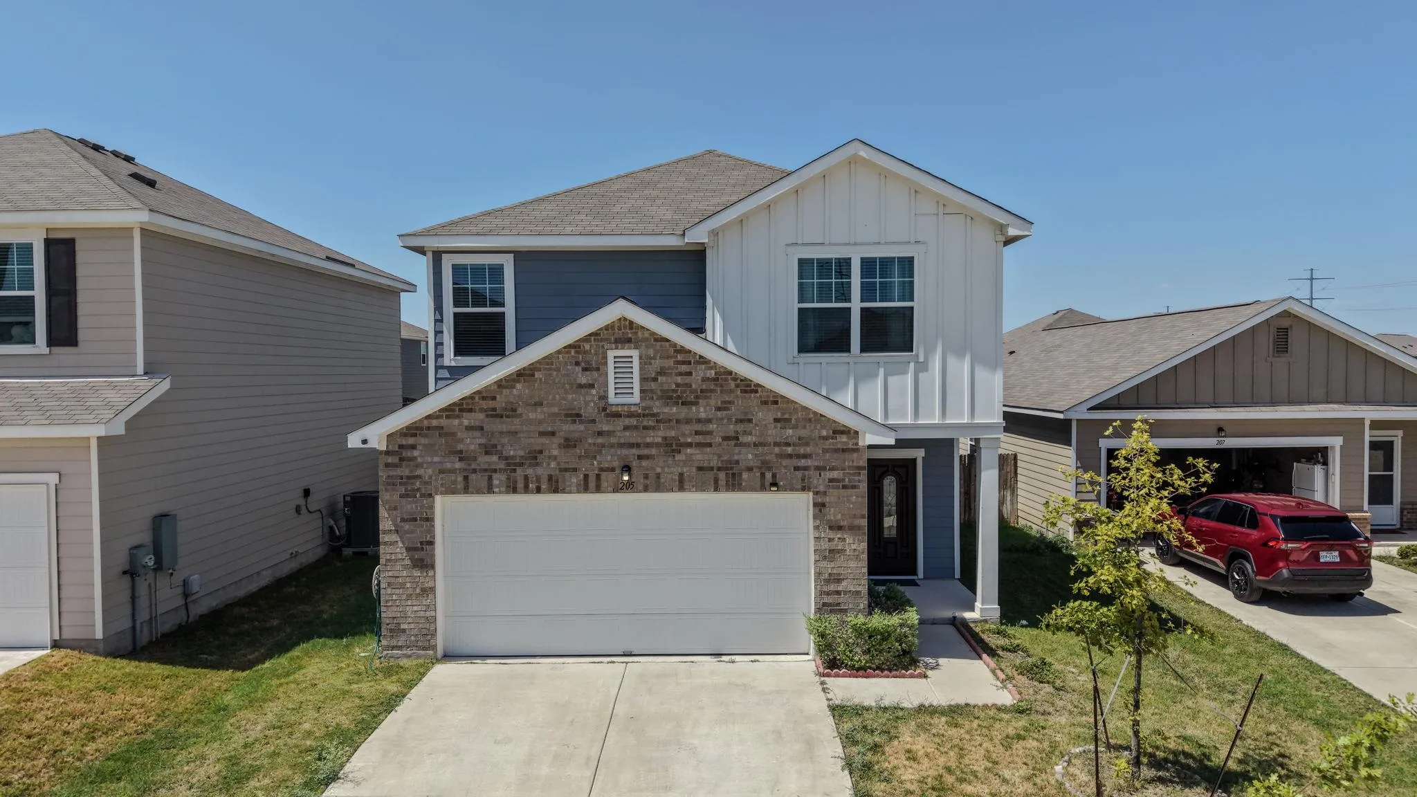 Photo of 205 WATERBUCK LOOP, Hutto, TX, 78634