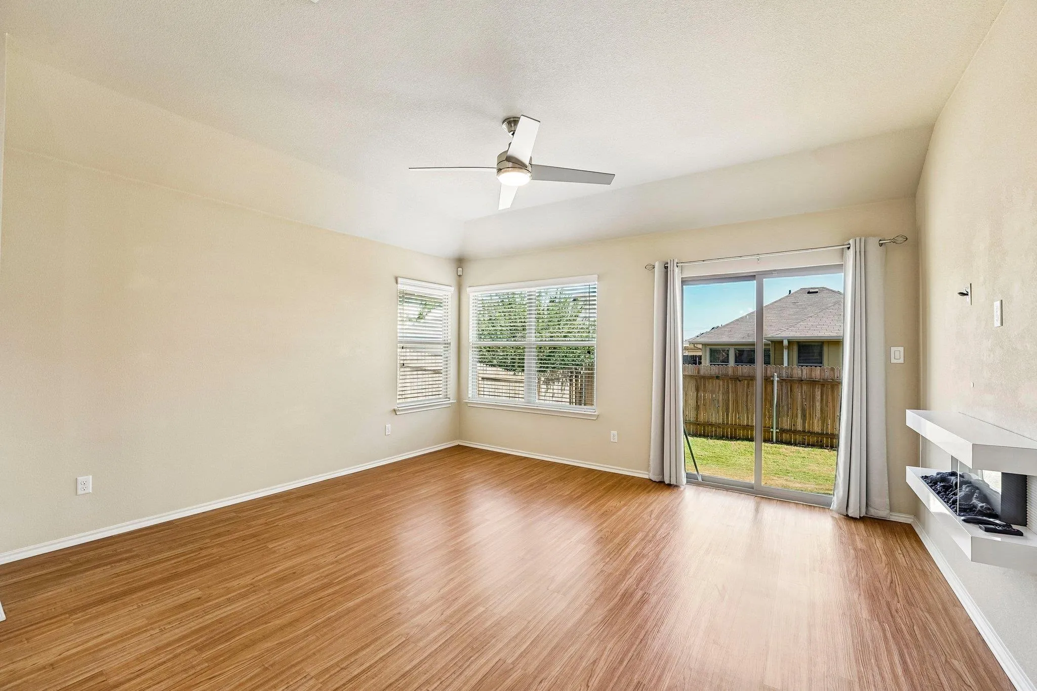 Photo 5 of 15104 VERELA DR