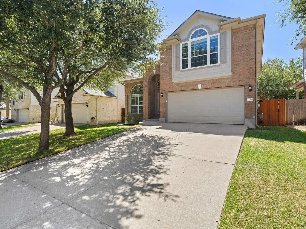 Photo of 11301 FLETCHER HALL LN, Austin, TX, 78717