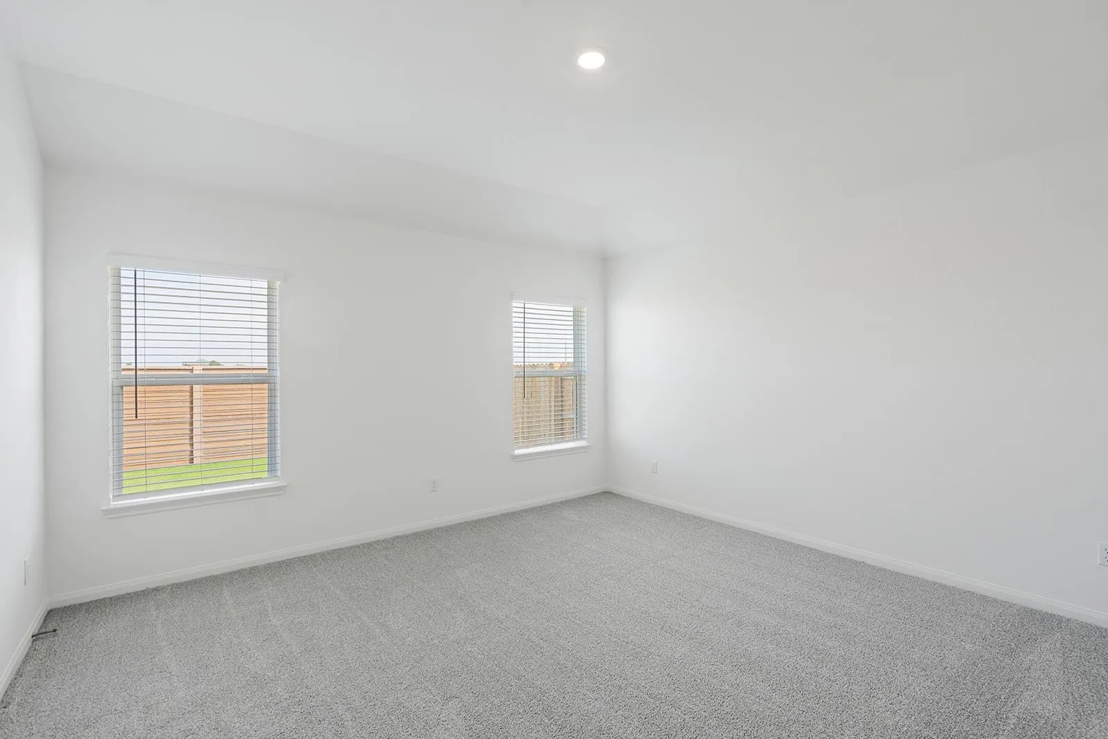 Photo 5 of 237 W LUNA BLUE LN