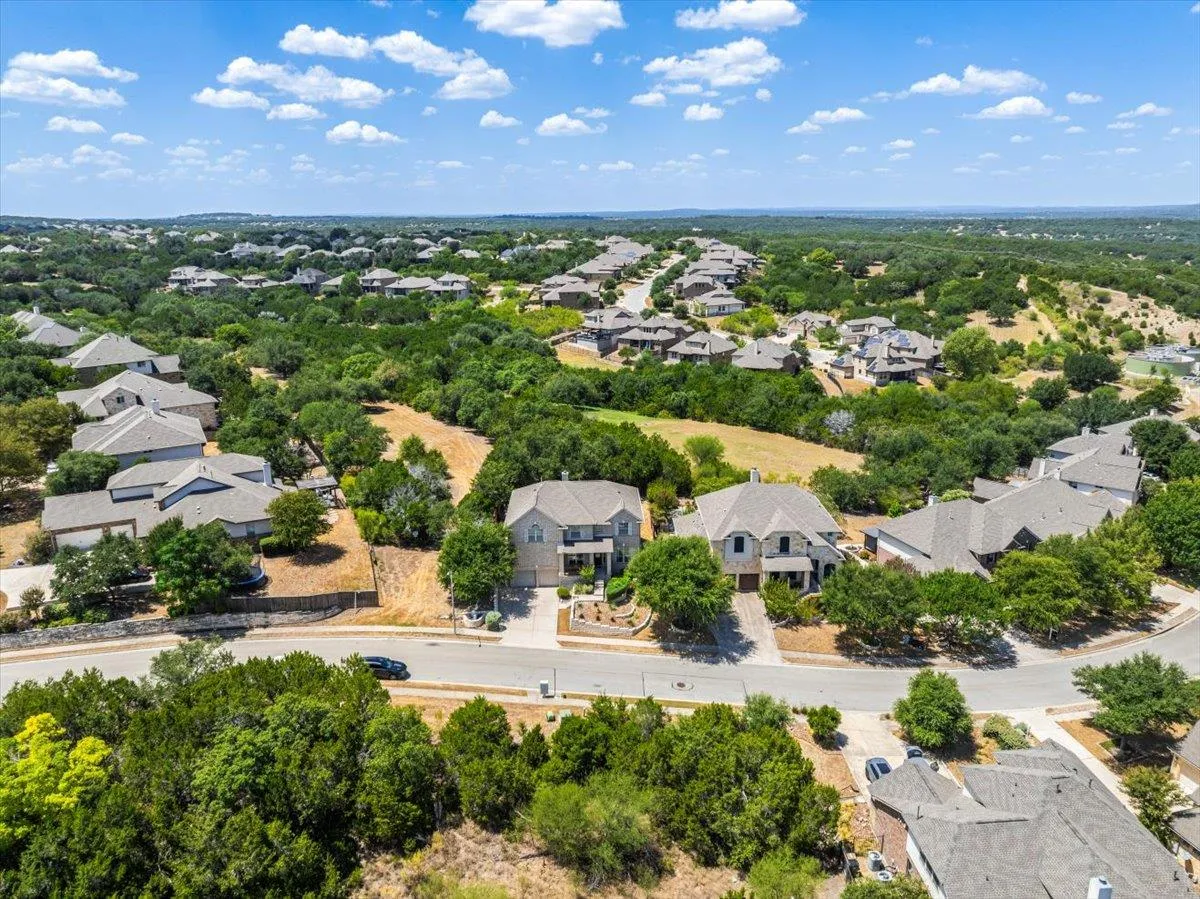 Photo 3 of 22113 ROSE GRASS LN