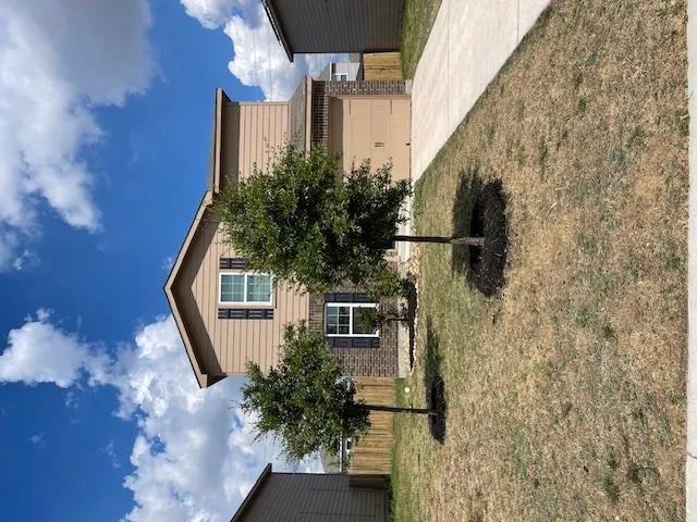 Photo of 712 CLEARY LN, Jarrell, TX, 76537