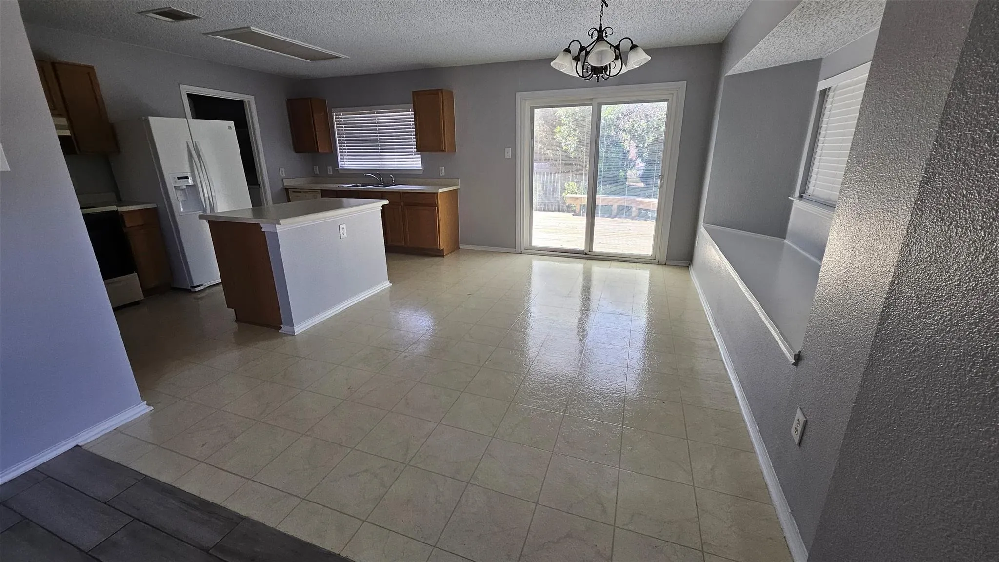 Photo 5 of 3210 SETTLEMENT DR