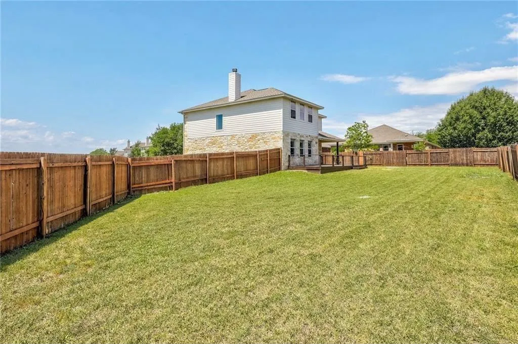 Photo 3 of 15113 FERNHILL DR