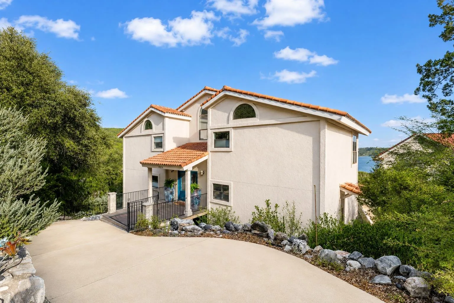 Photo 4 of 13805 SKYLINE DR