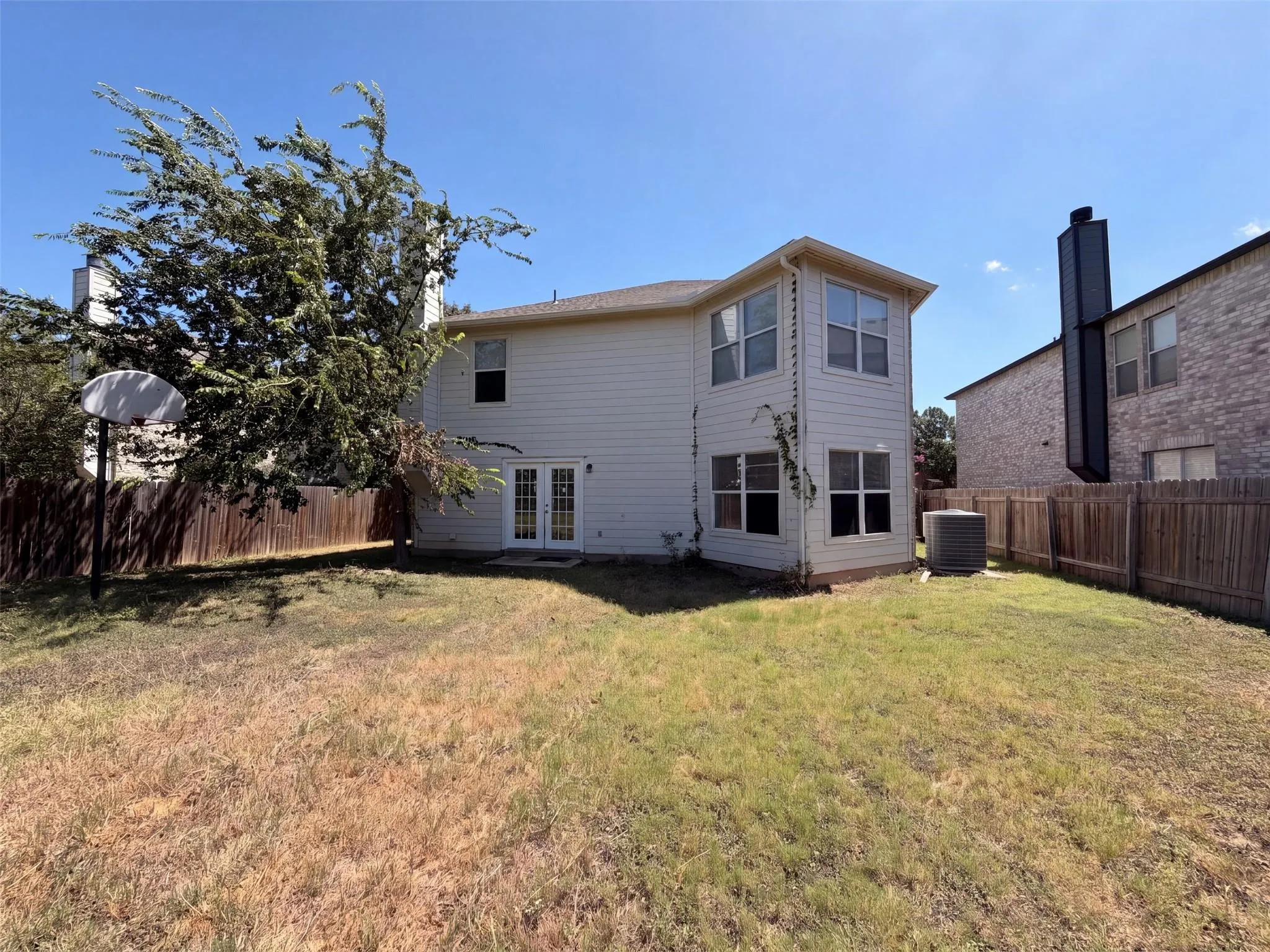 Photo 5 of 305 EDGEWOOD CV