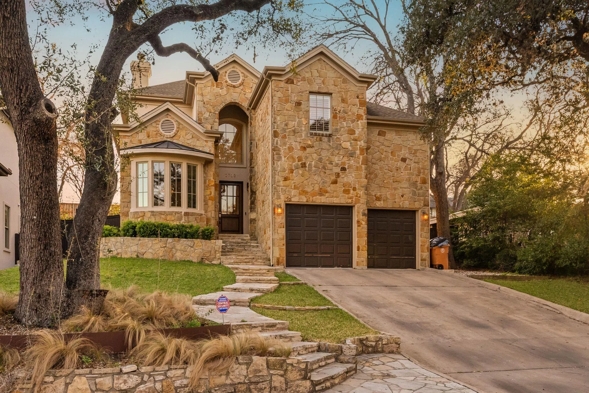 Photo of 2703 MCCULLOUGH ST, Austin, 78703