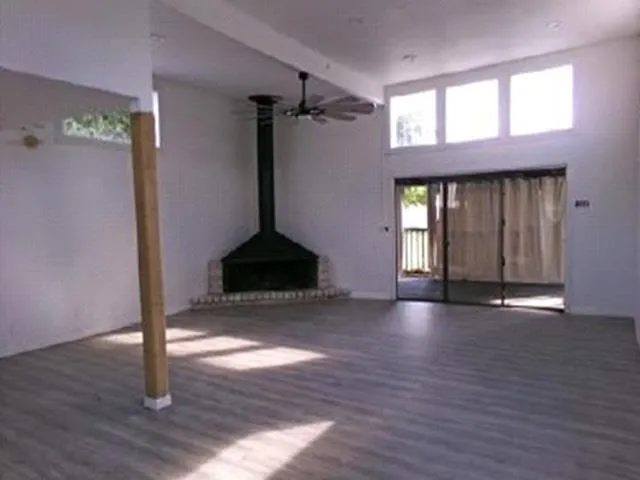 Photo 3 of 20707 GREENPARK DR