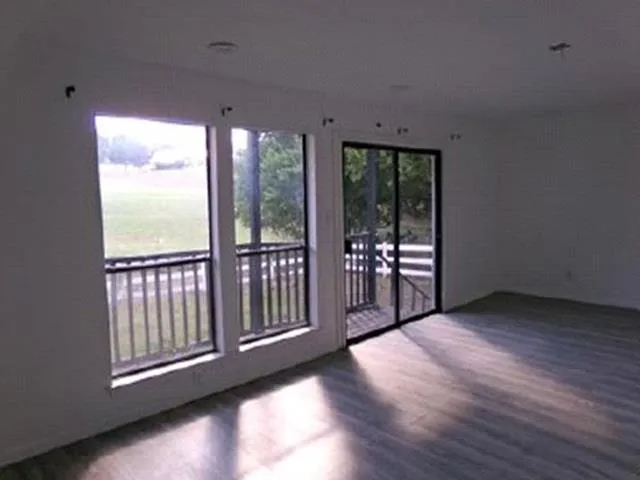 Photo 5 of 20707 GREENPARK DR