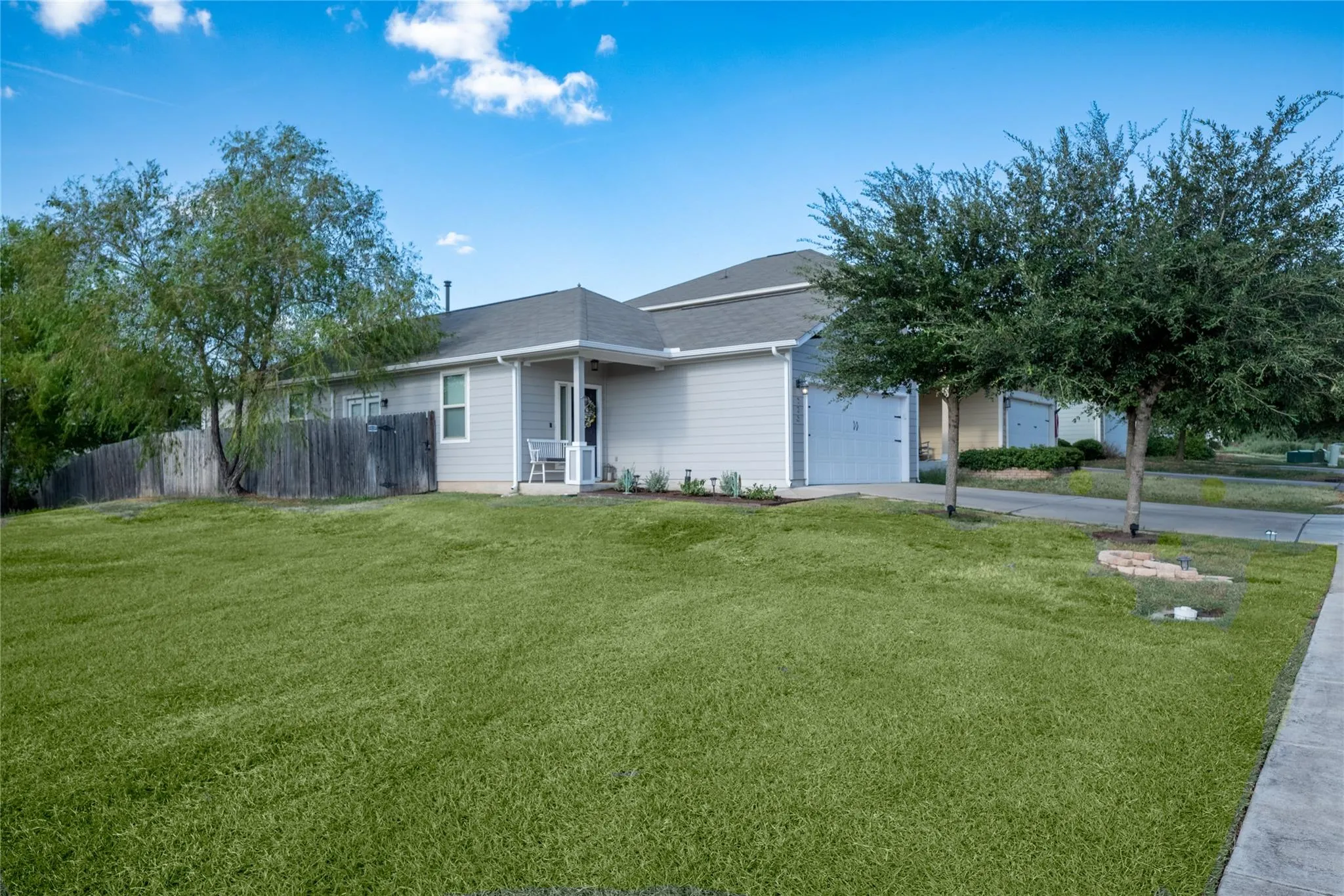 Photo 4 of 326 PEARL WAY