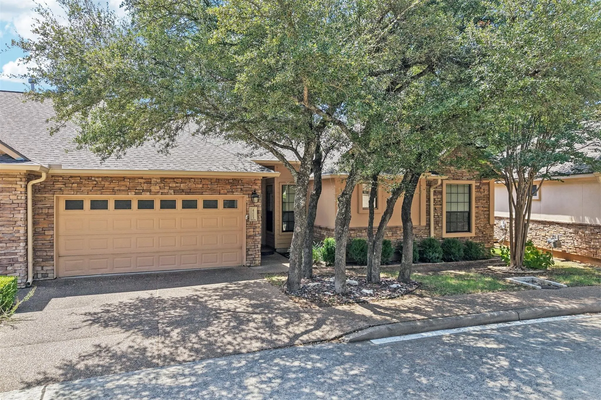 Photo of 4213 WILD IRIS LN, Austin, TX, 78727