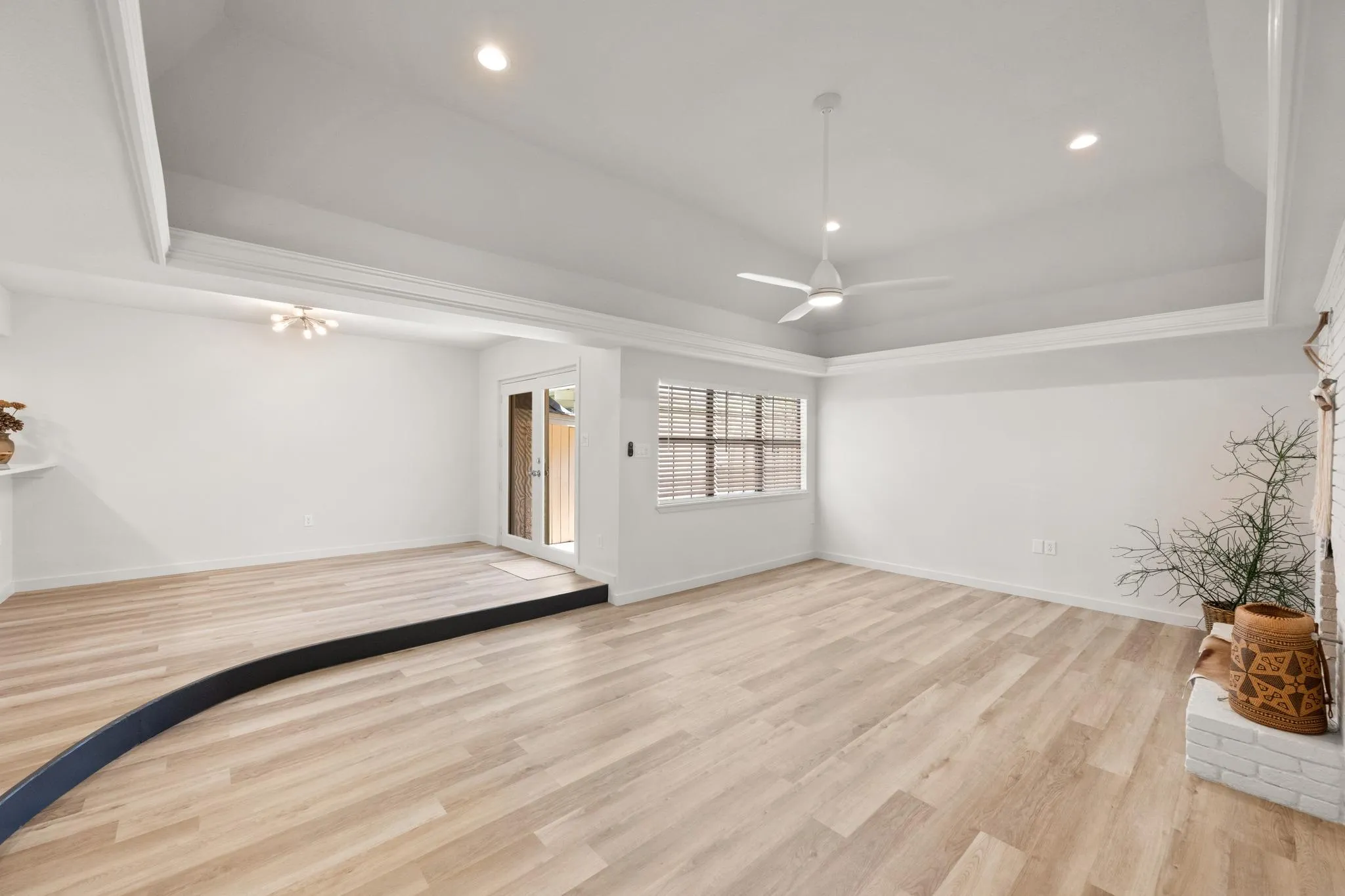 Photo 5 of 3204 MAYWOOD AVE #2