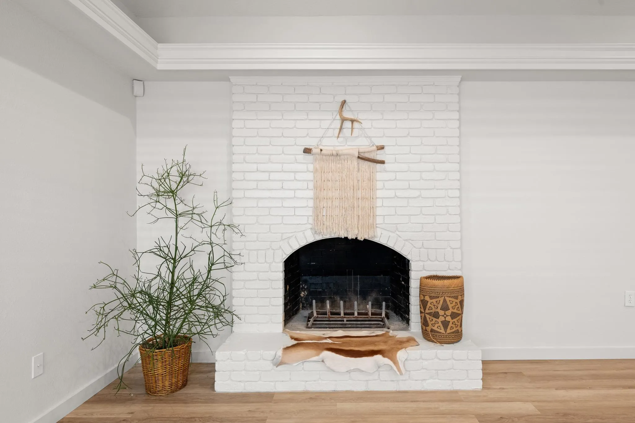Photo 3 of 3204 MAYWOOD AVE #2