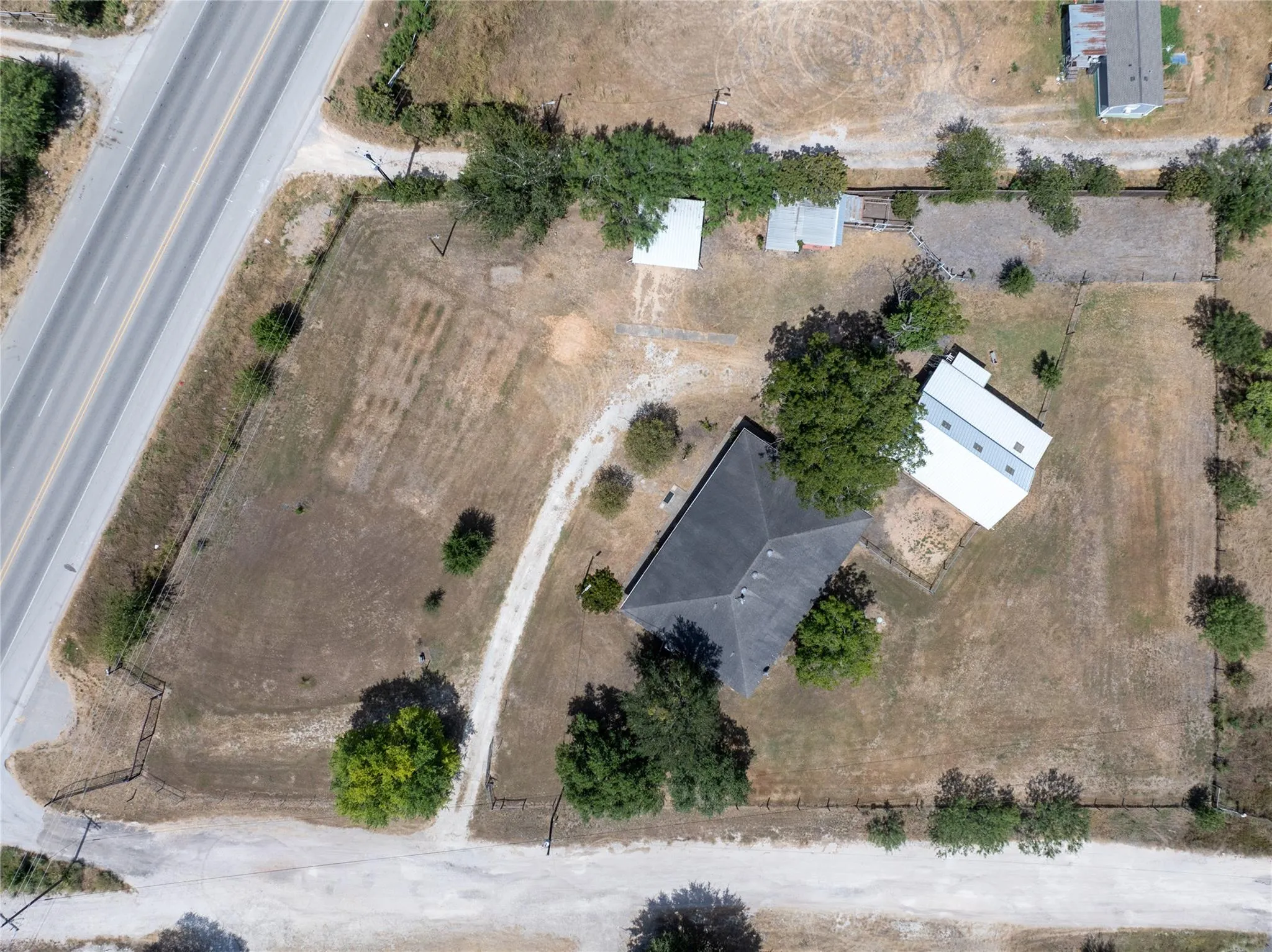 Photo of 2481 HIGHWAY 21 W, Dale, TX, 78616