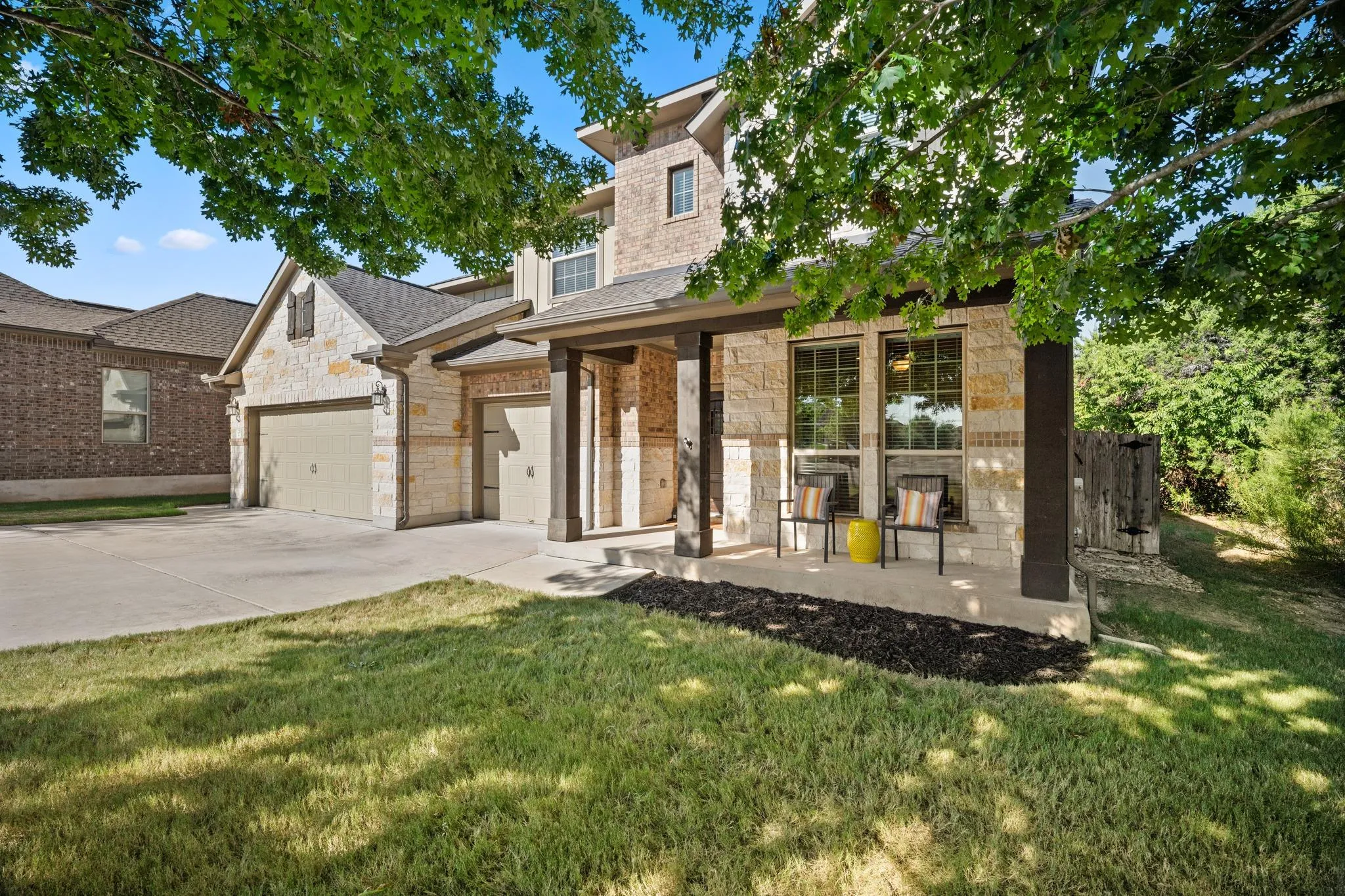 Photo 3 of 221 VOUVRAY ST